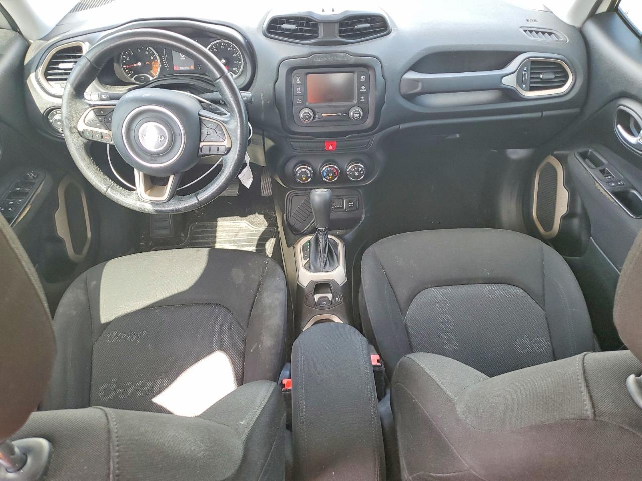 2015 Jeep Renegade Latitude White vin: ZACCJABT8FPC03180