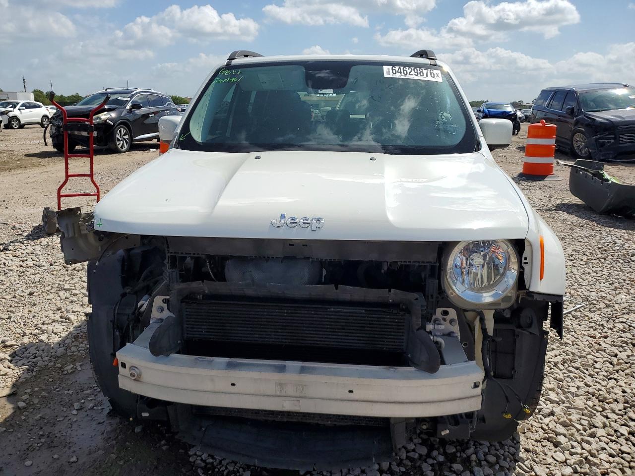 2015 Jeep Renegade Latitude White vin: ZACCJABT8FPC03180