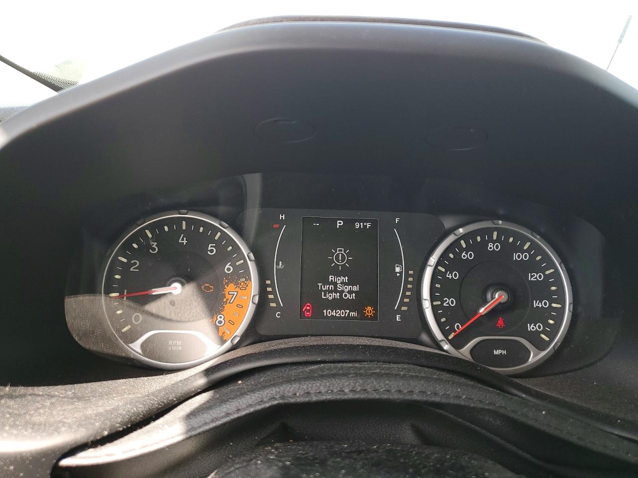 2015 Jeep Renegade Latitude White vin: ZACCJABT8FPC03180