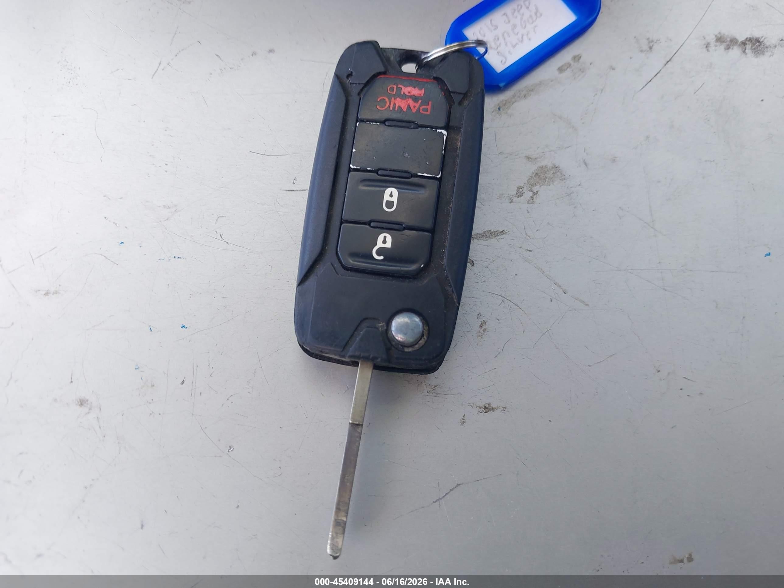 2015 Jeep Renegade Latitude Silver vin: ZACCJABTXFPB34833