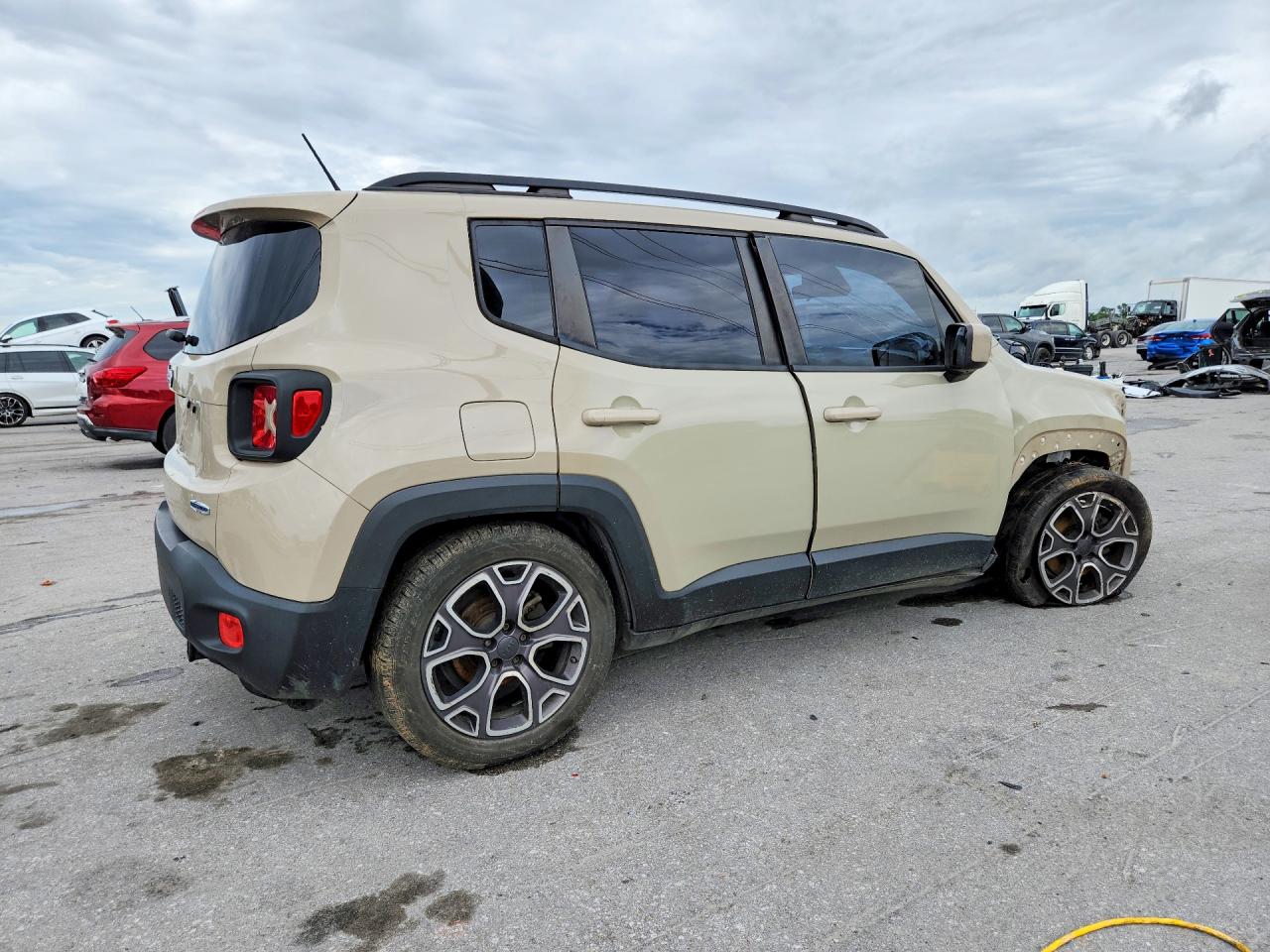 2015 Jeep Renegade Latitude Tan vin: ZACCJABTXFPB35268