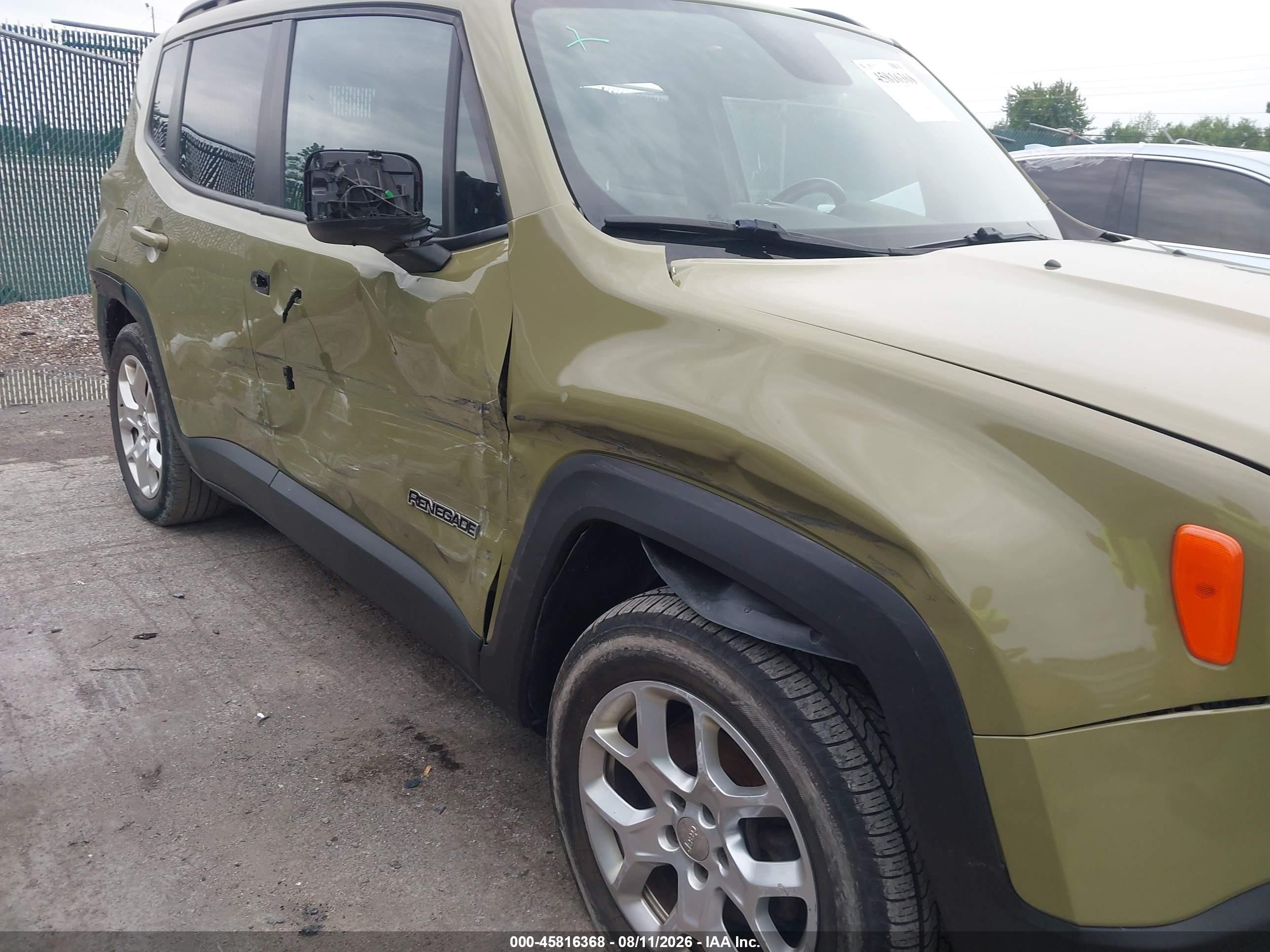 2015 Jeep Renegade Latitude Green vin: ZACCJABTXFPB86284