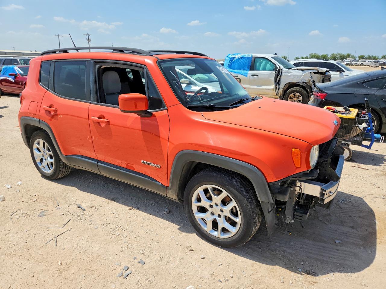 2015 Jeep Renegade Latitude Оранжевый vin: ZACCJABTXFPC25195