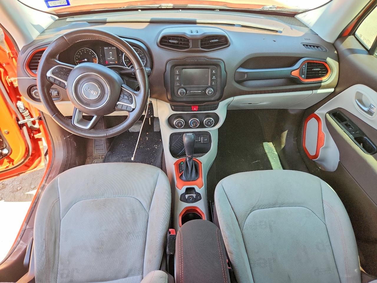 2015 Jeep Renegade Latitude Оранжевый vin: ZACCJABTXFPC25195