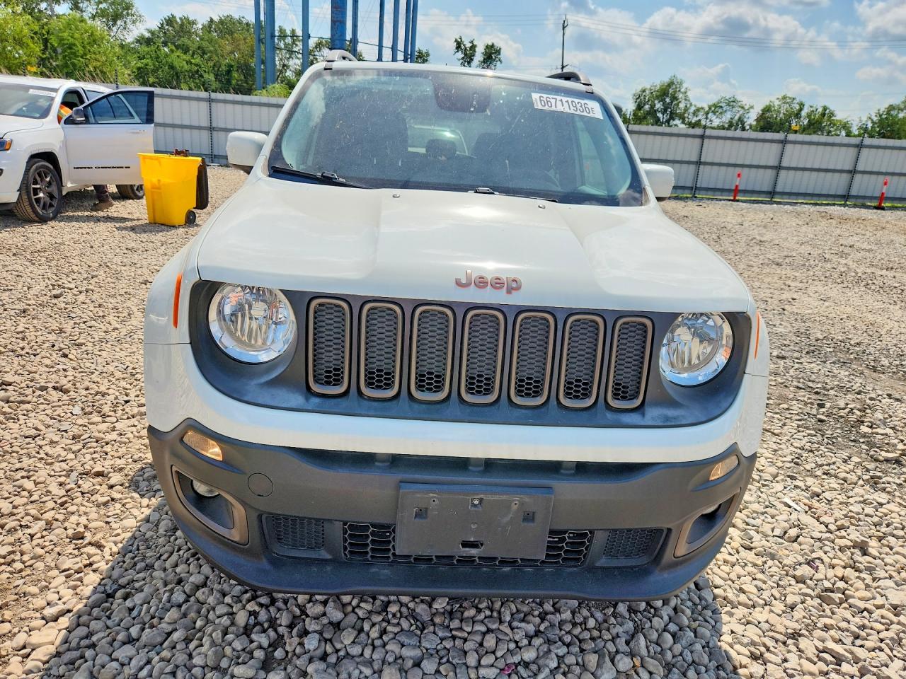 2016 Jeep Renegade Latitude White vin: ZACCJABW2GPE03256
