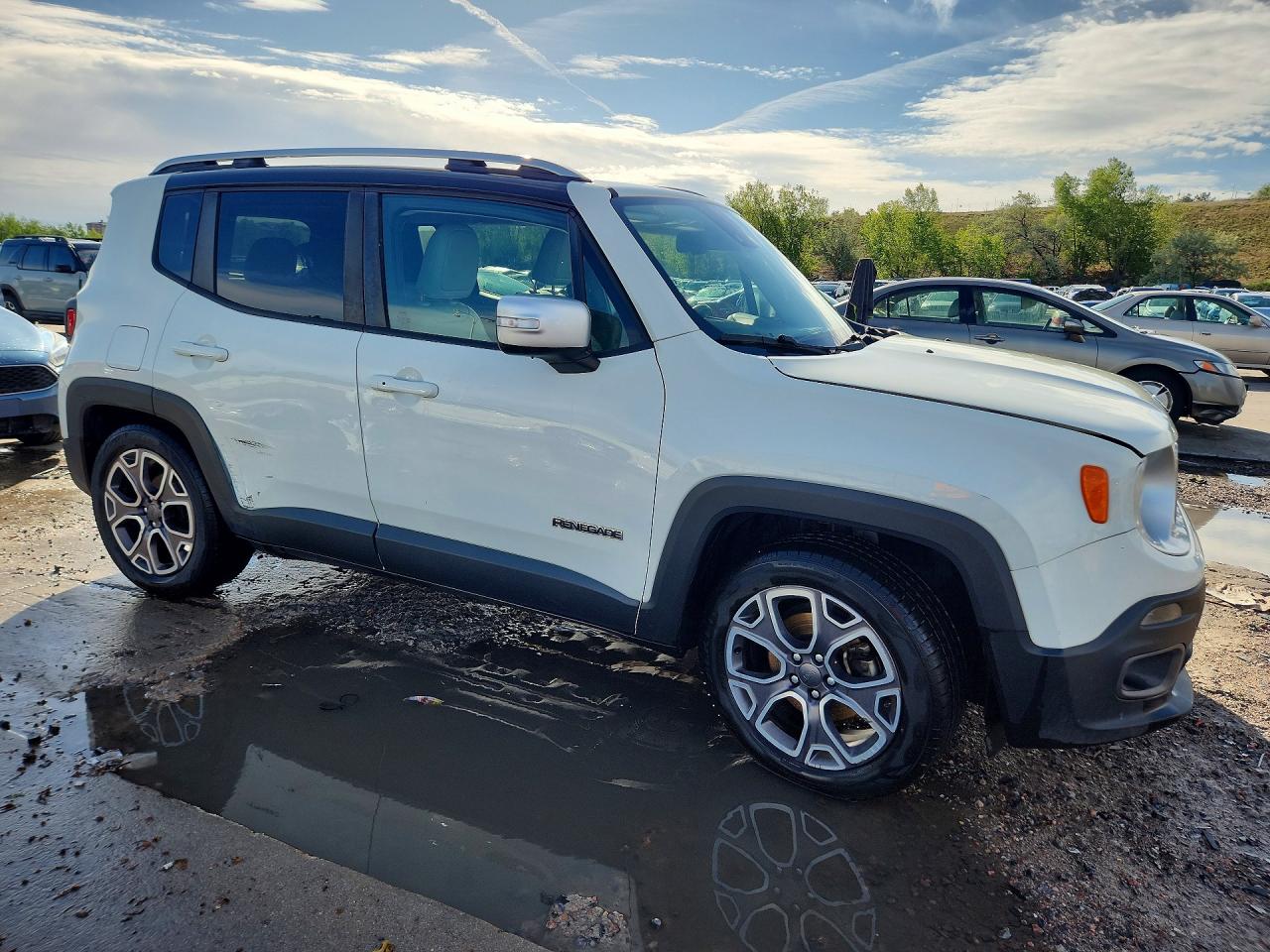 2017 Jeep Renegade Limited White vin: ZACCJADB5HPF13472
