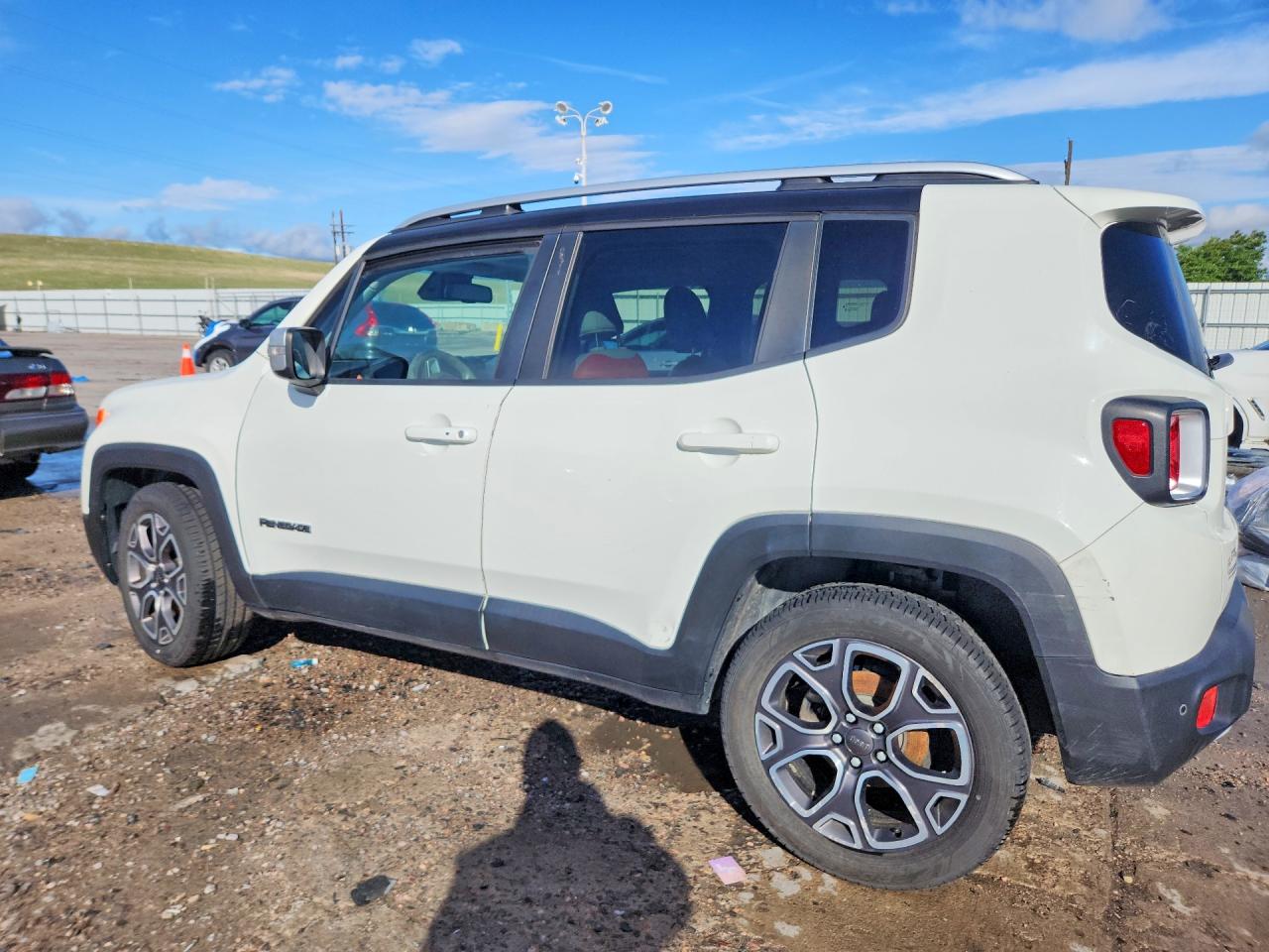 2017 Jeep Renegade Limited White vin: ZACCJADB5HPF13472