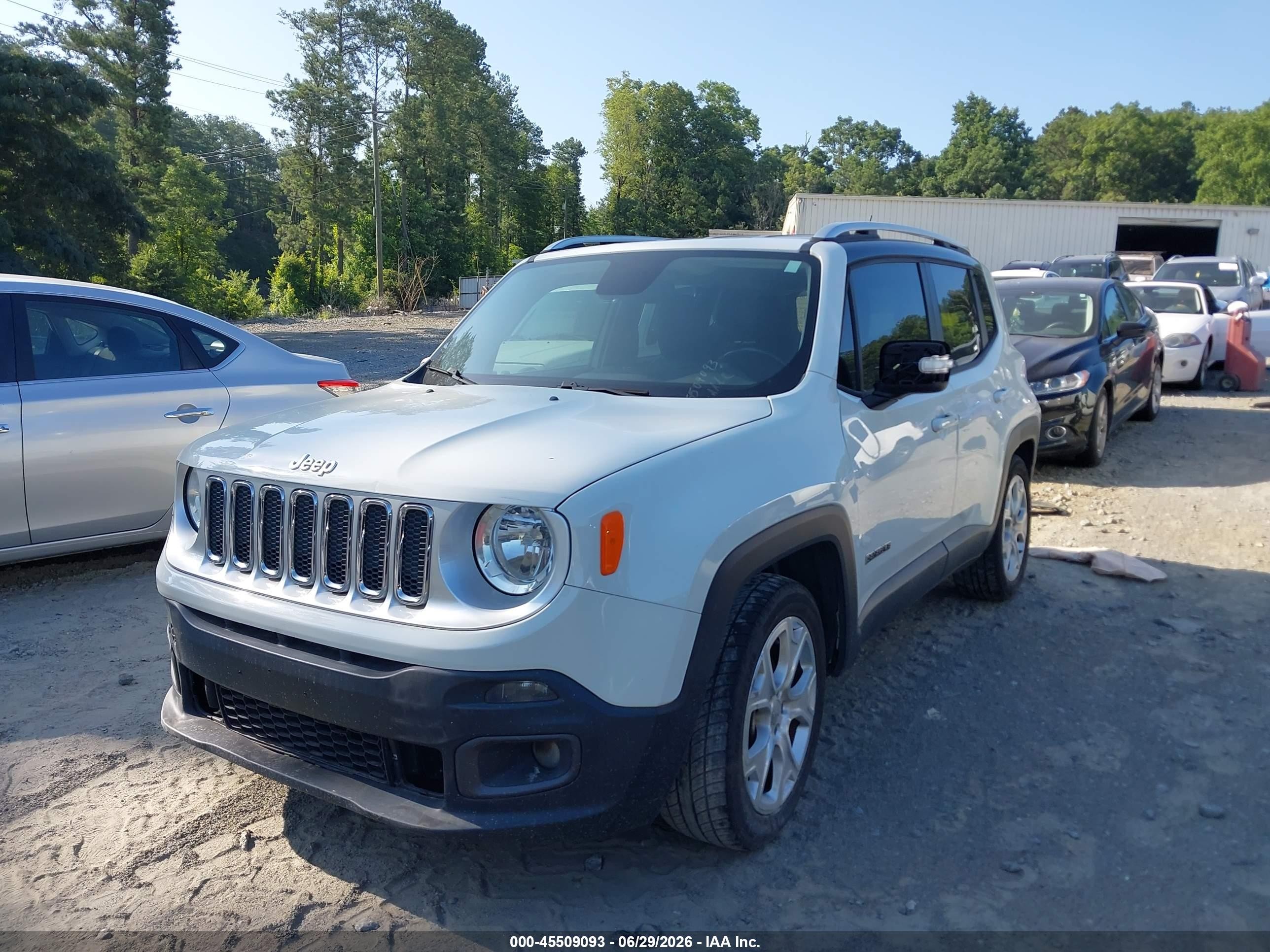 2015 Jeep Renegade Limited White vin: ZACCJADT0FPB59855