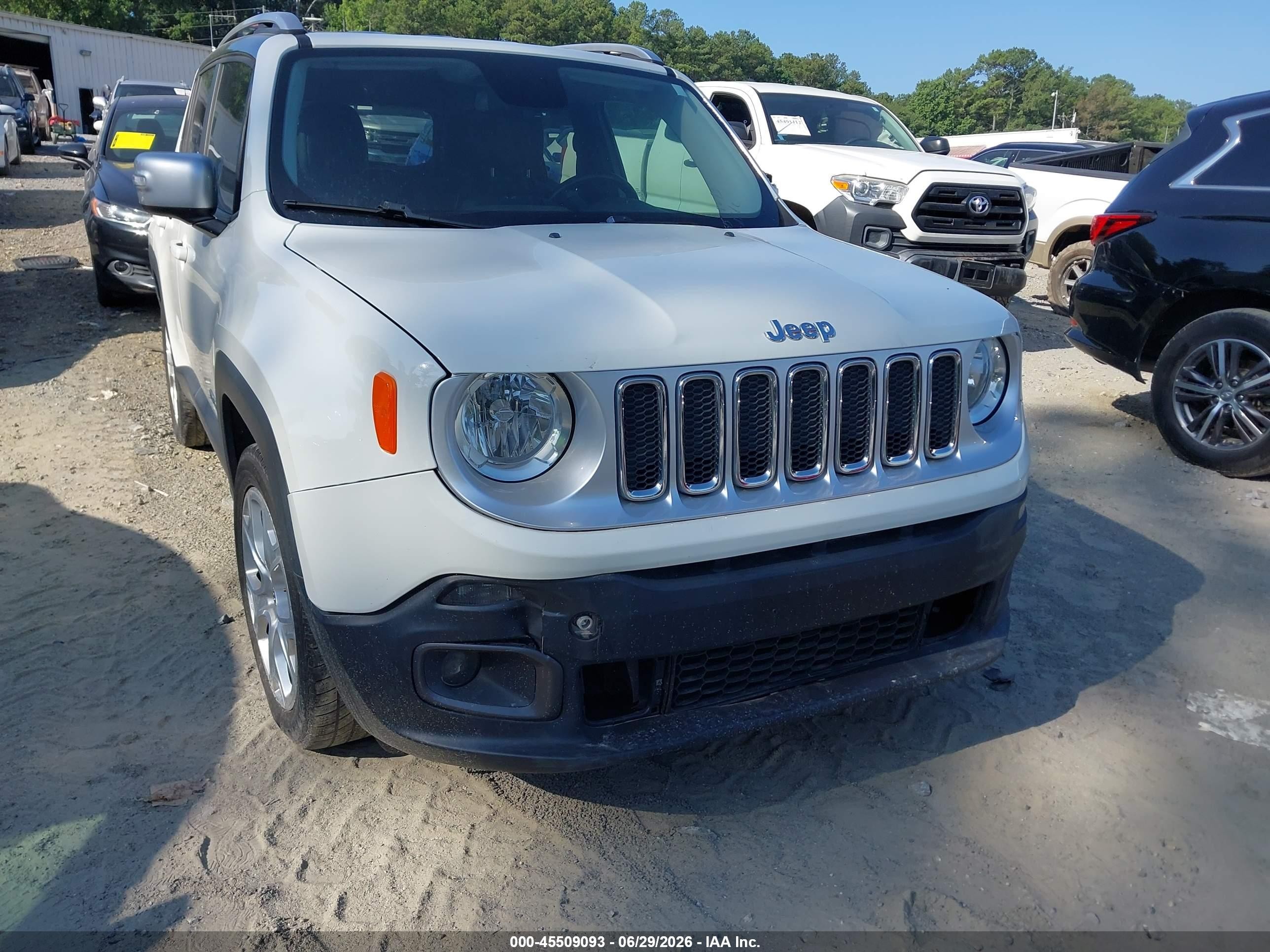 2015 Jeep Renegade Limited White vin: ZACCJADT0FPB59855
