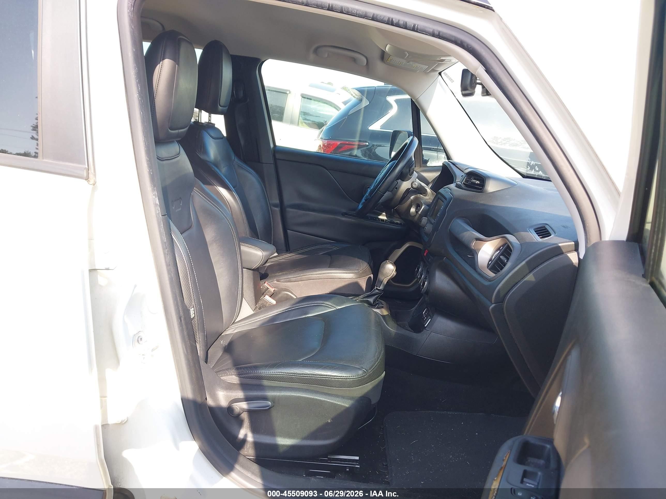 2015 Jeep Renegade Limited White vin: ZACCJADT0FPB59855