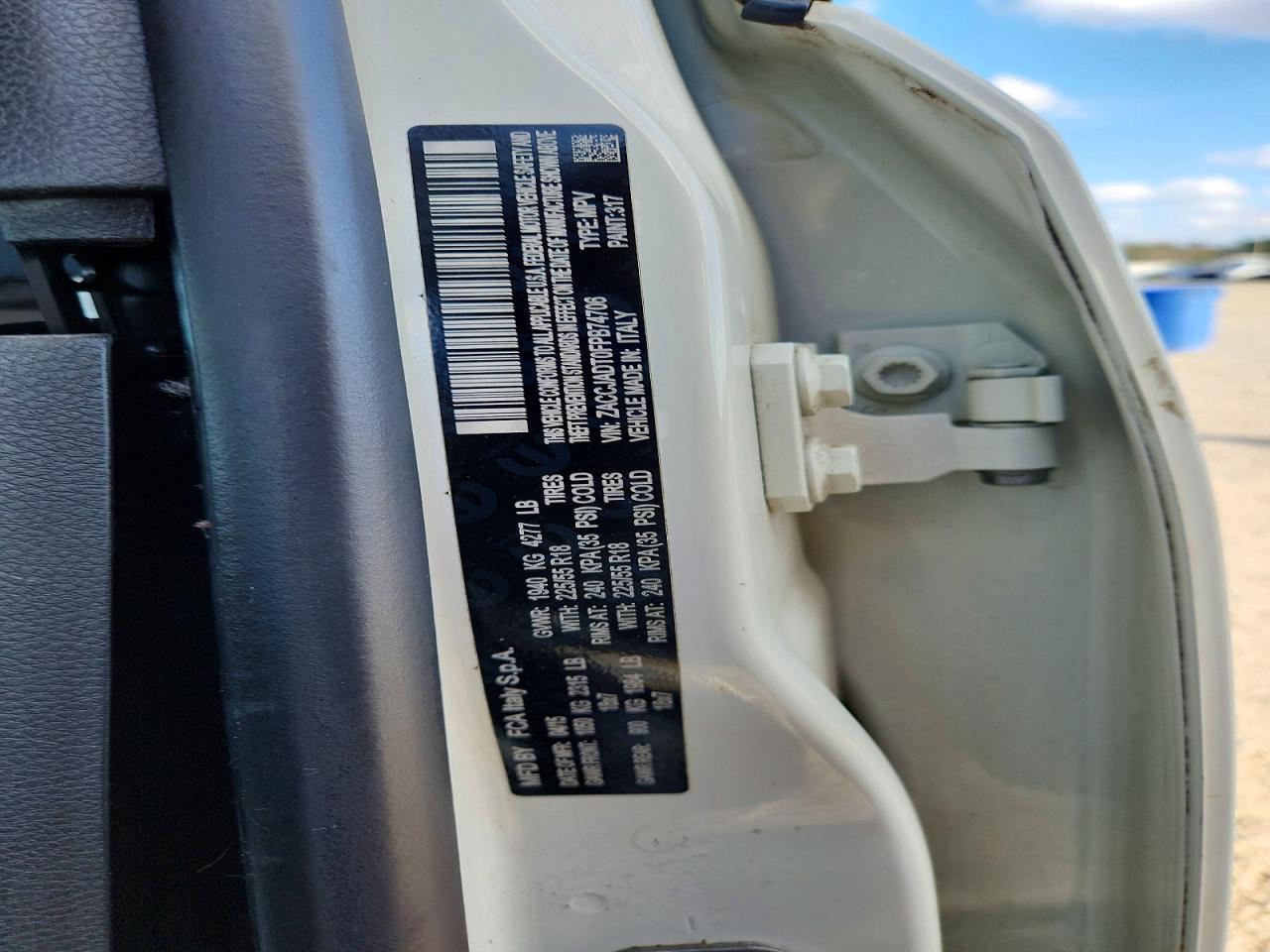 2015 Jeep Renegade Limited White vin: ZACCJADT0FPB74706
