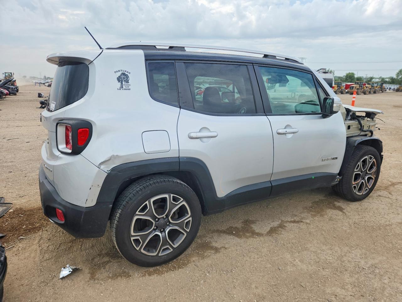 2016 Jeep Renegade Limited Silver vin: ZACCJADT2GPC84143