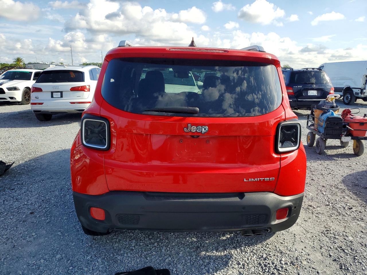 2016 Jeep Renegade Limited Red vin: ZACCJADT2GPD49850