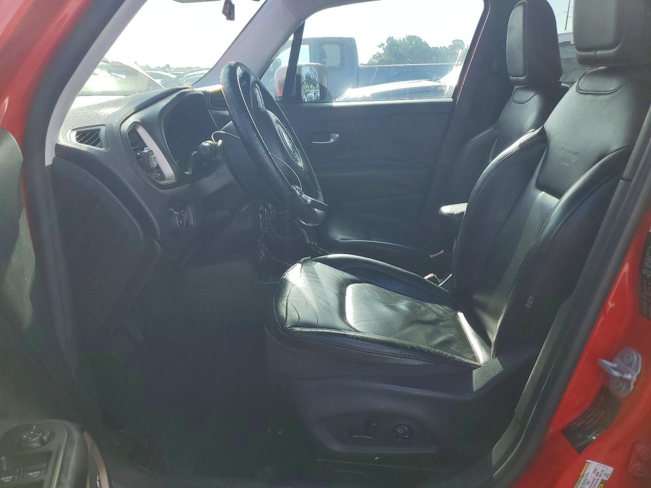 2016 Jeep Renegade Limited Red vin: ZACCJADT2GPD49850