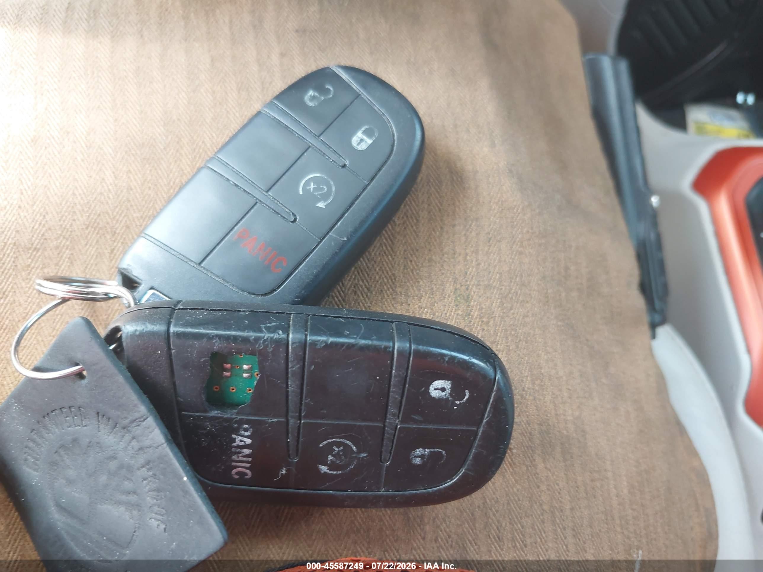 2015 Jeep Renegade Limited Silver vin: ZACCJADT4FPB23470