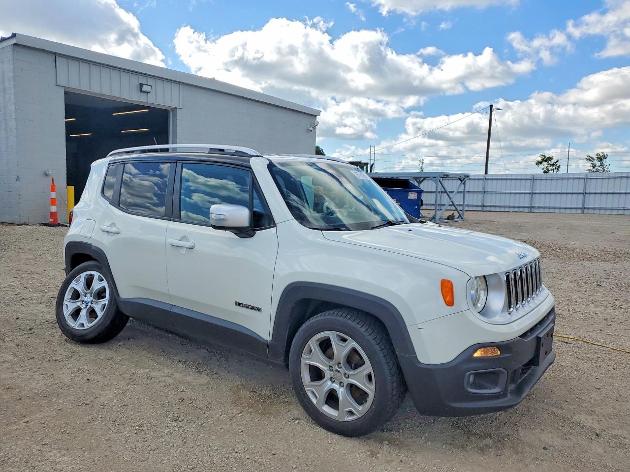 2015 Jeep Renegade Limited White vin: ZACCJADT4FPC20586