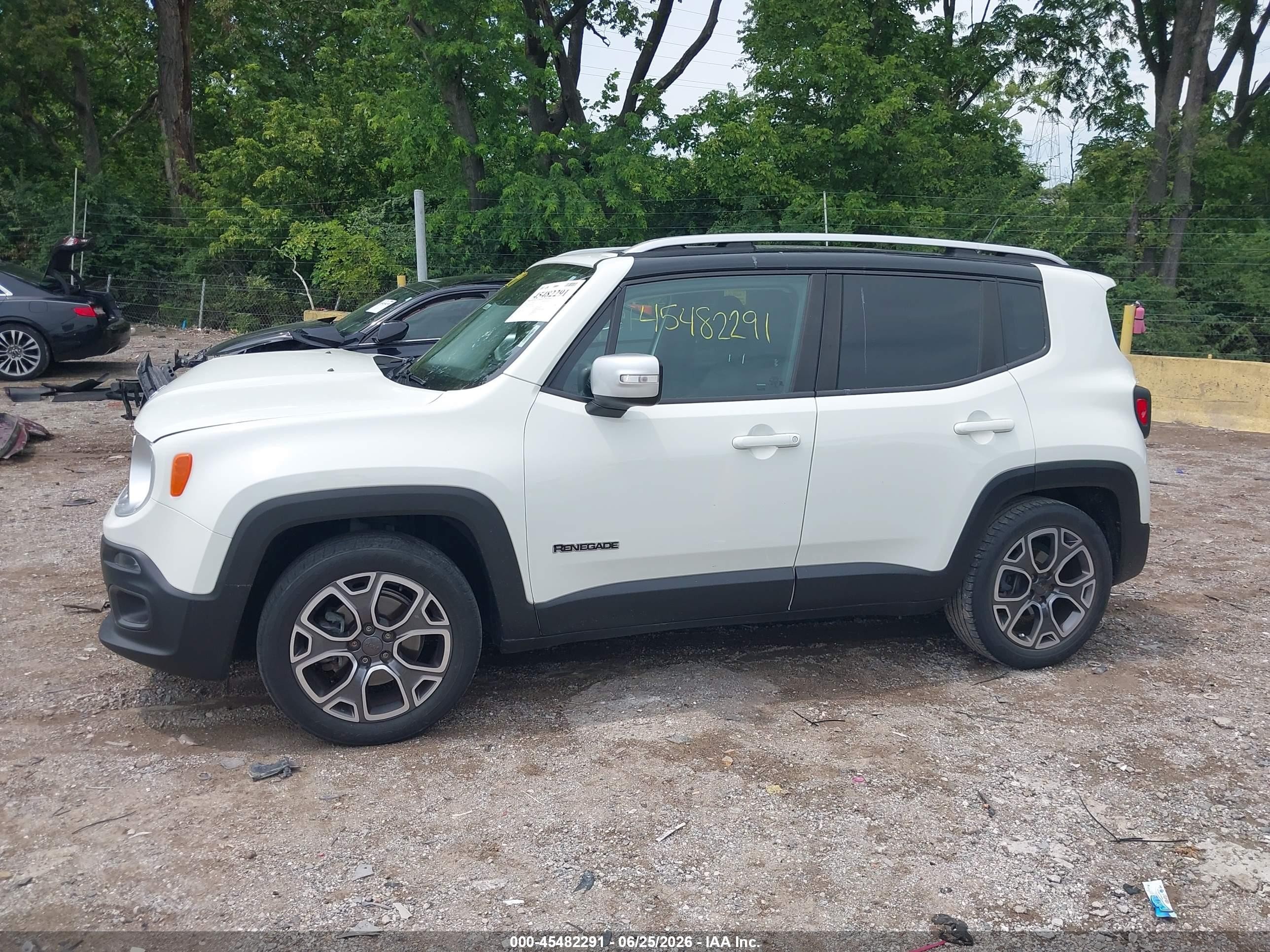 2015 Jeep Renegade Limited White vin: ZACCJADT4FPC26310