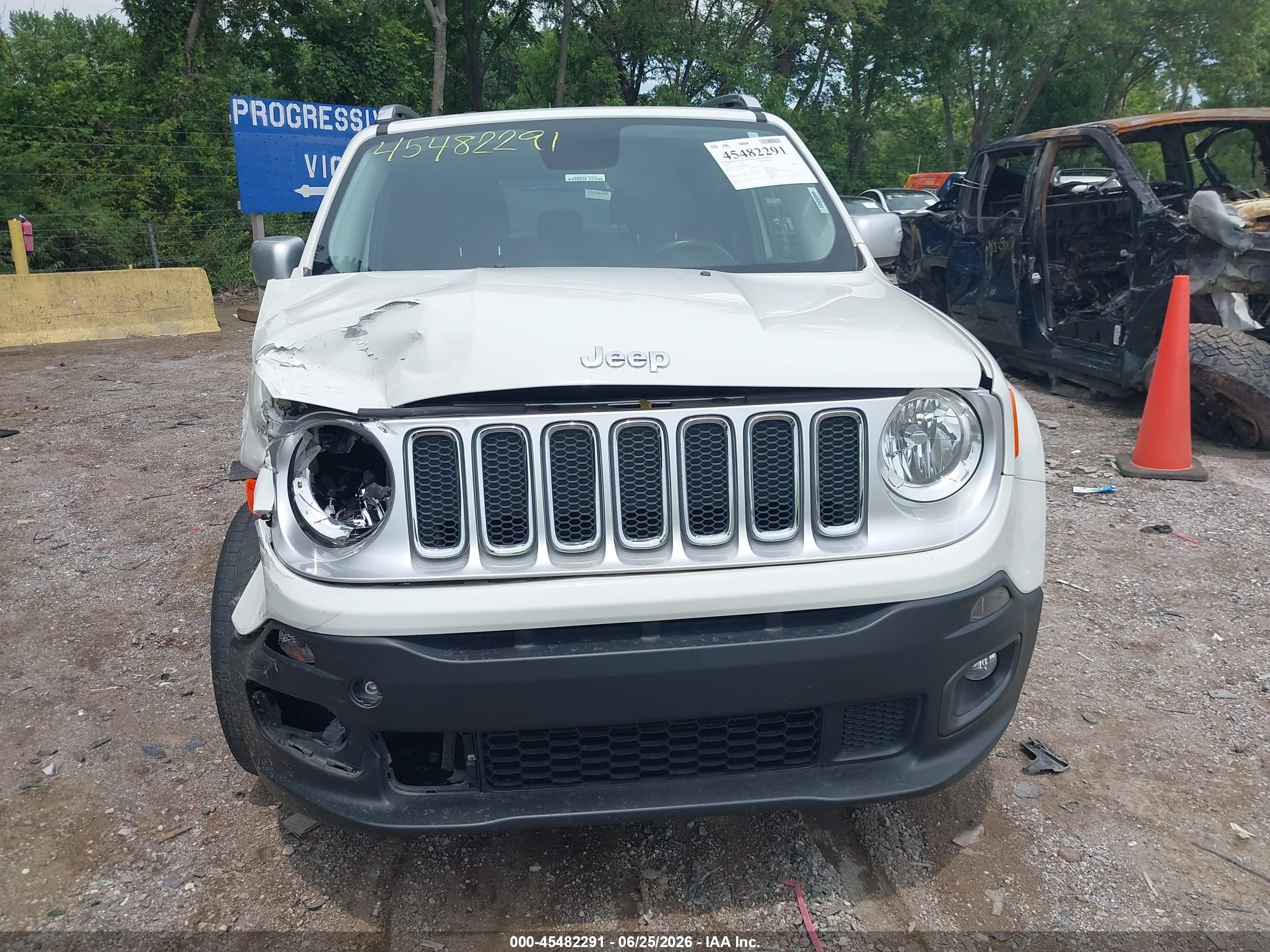 2015 Jeep Renegade Limited White vin: ZACCJADT4FPC26310