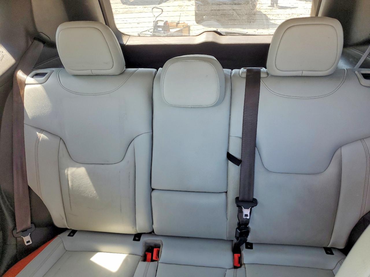 2016 Jeep Renegade Limited White vin: ZACCJADT4GPC63861