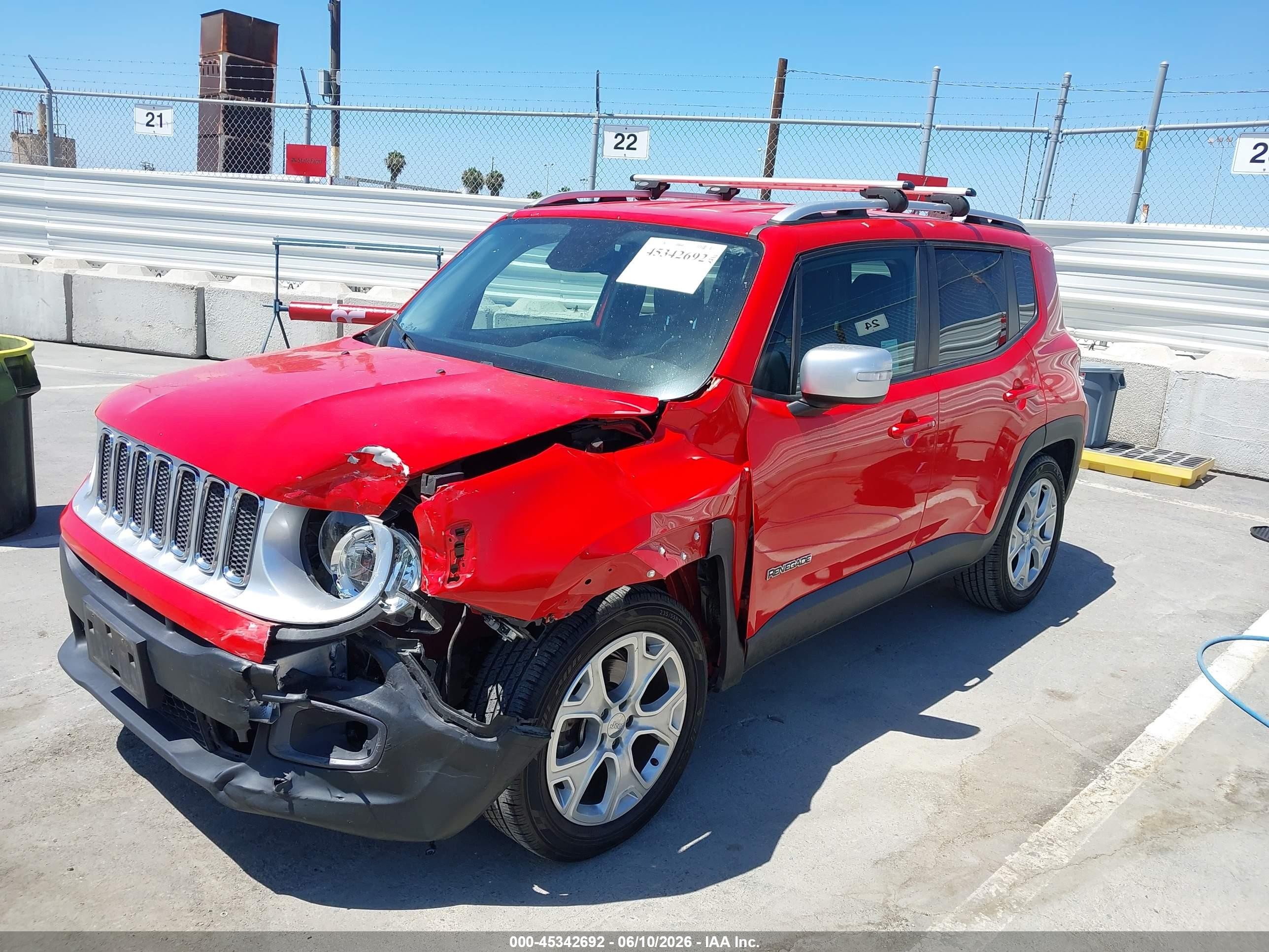 2015 Jeep Renegade Limited Red vin: ZACCJADT5FPC09094