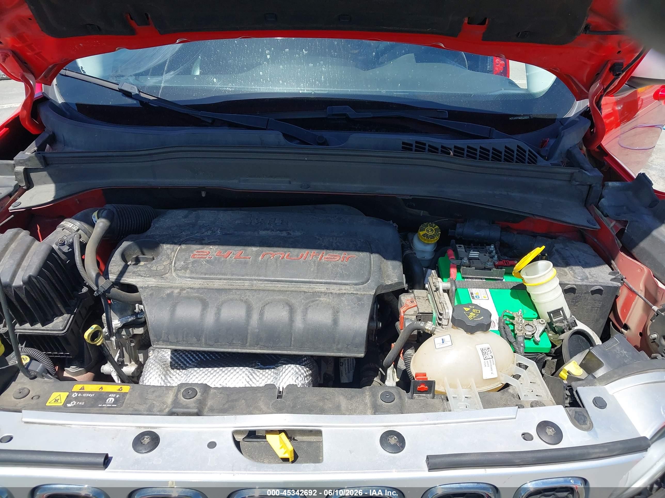 2015 Jeep Renegade Limited Red vin: ZACCJADT5FPC09094