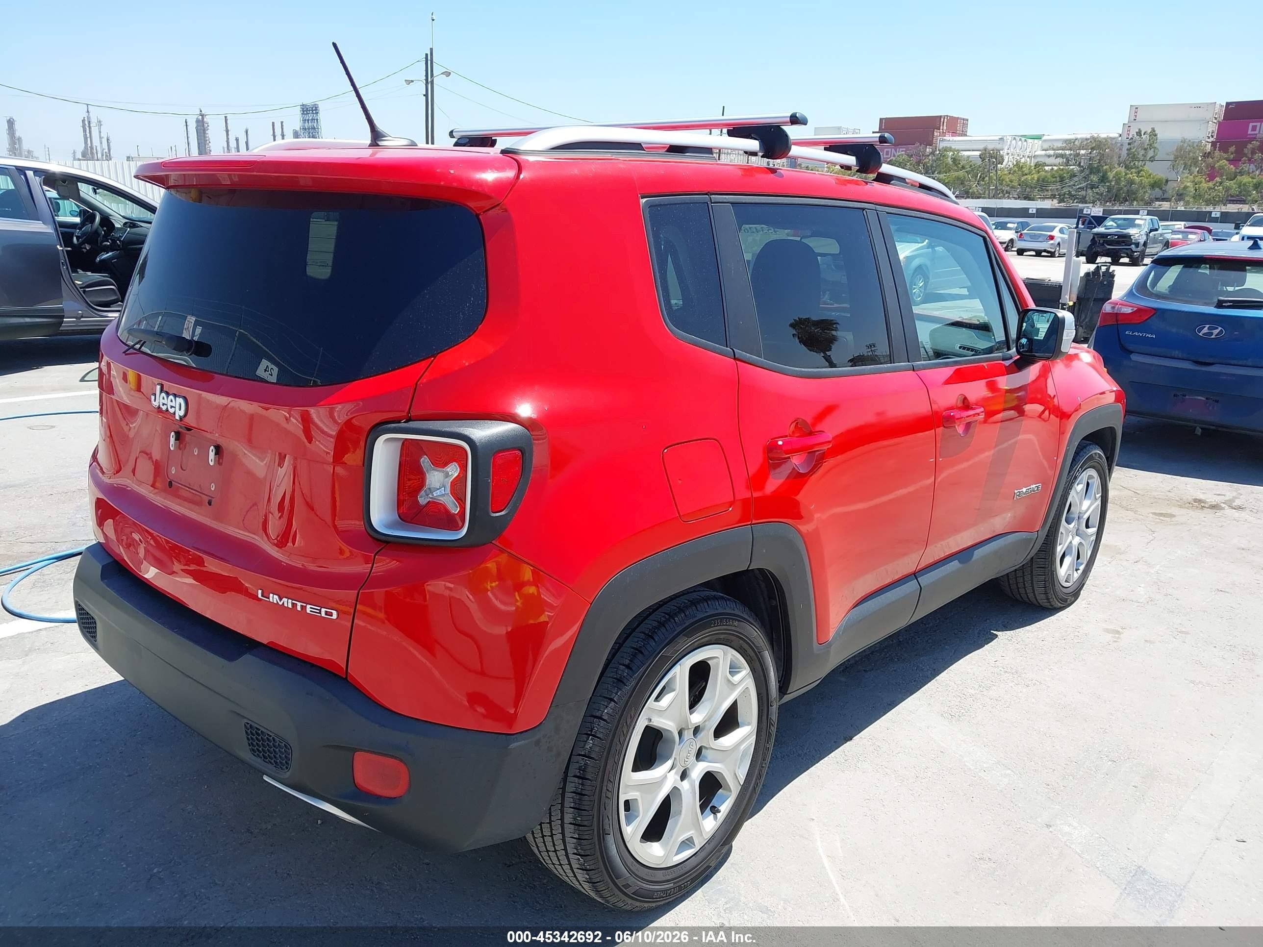 2015 Jeep Renegade Limited Red vin: ZACCJADT5FPC09094