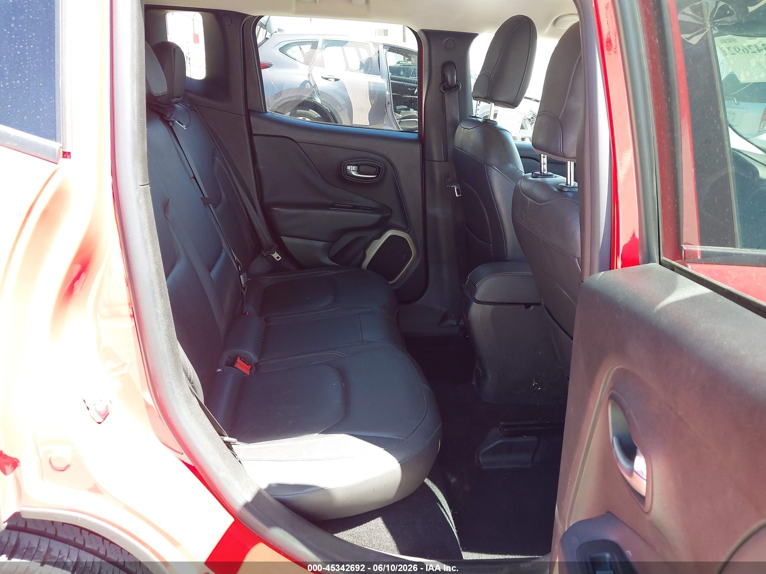 2015 Jeep Renegade Limited Red vin: ZACCJADT5FPC09094
