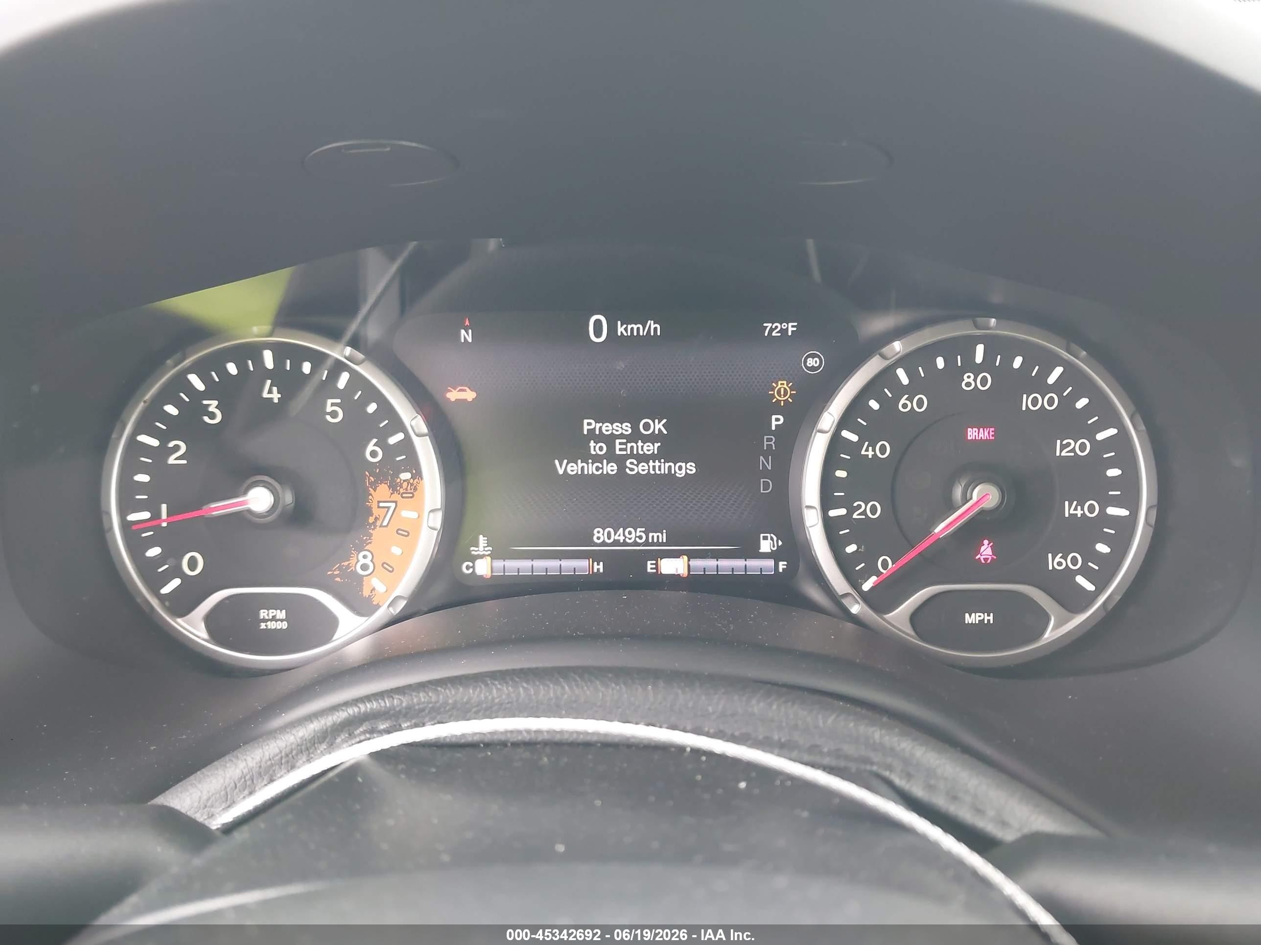 2015 Jeep Renegade Limited Red vin: ZACCJADT5FPC09094