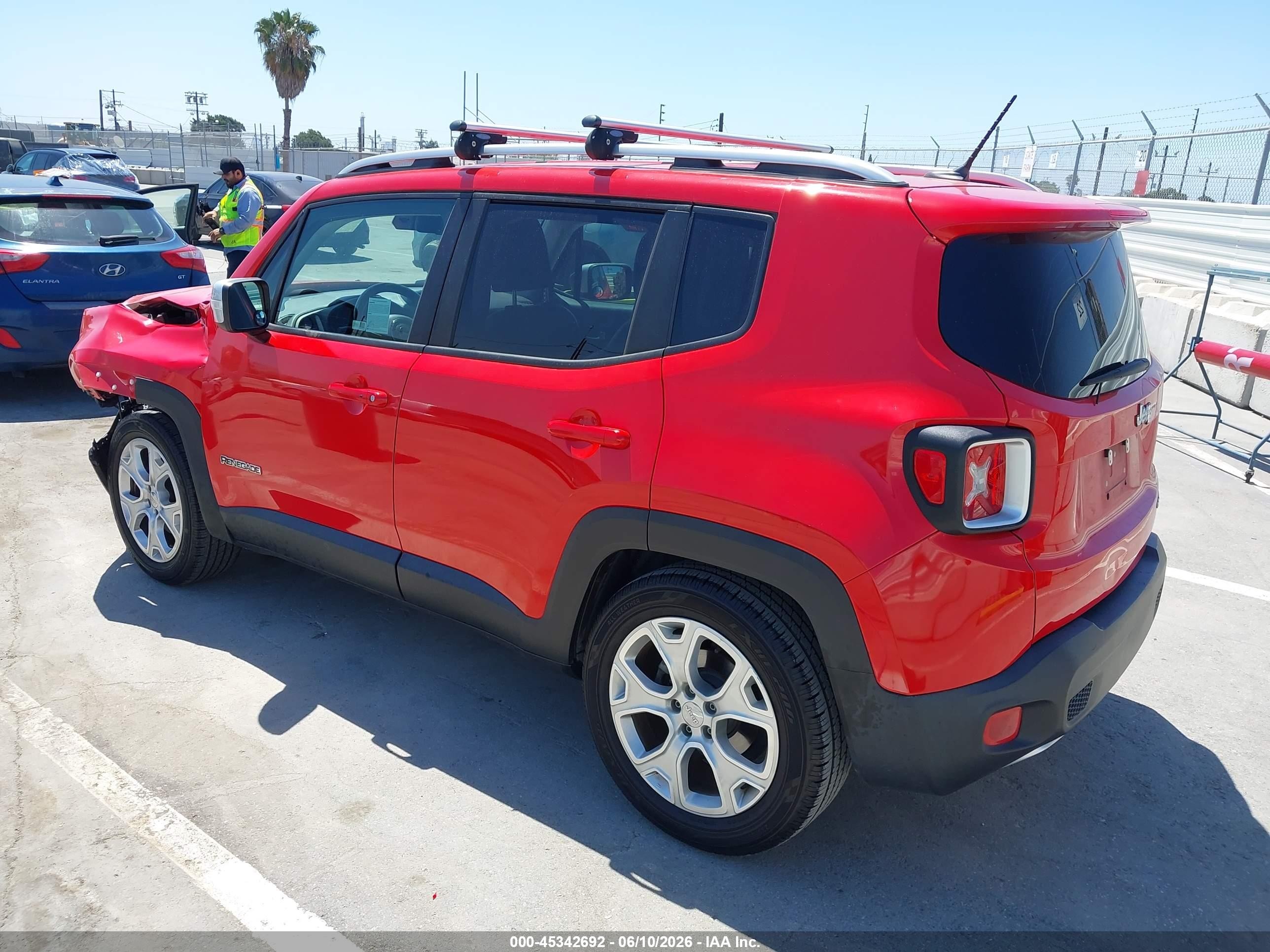2015 Jeep Renegade Limited Red vin: ZACCJADT5FPC09094
