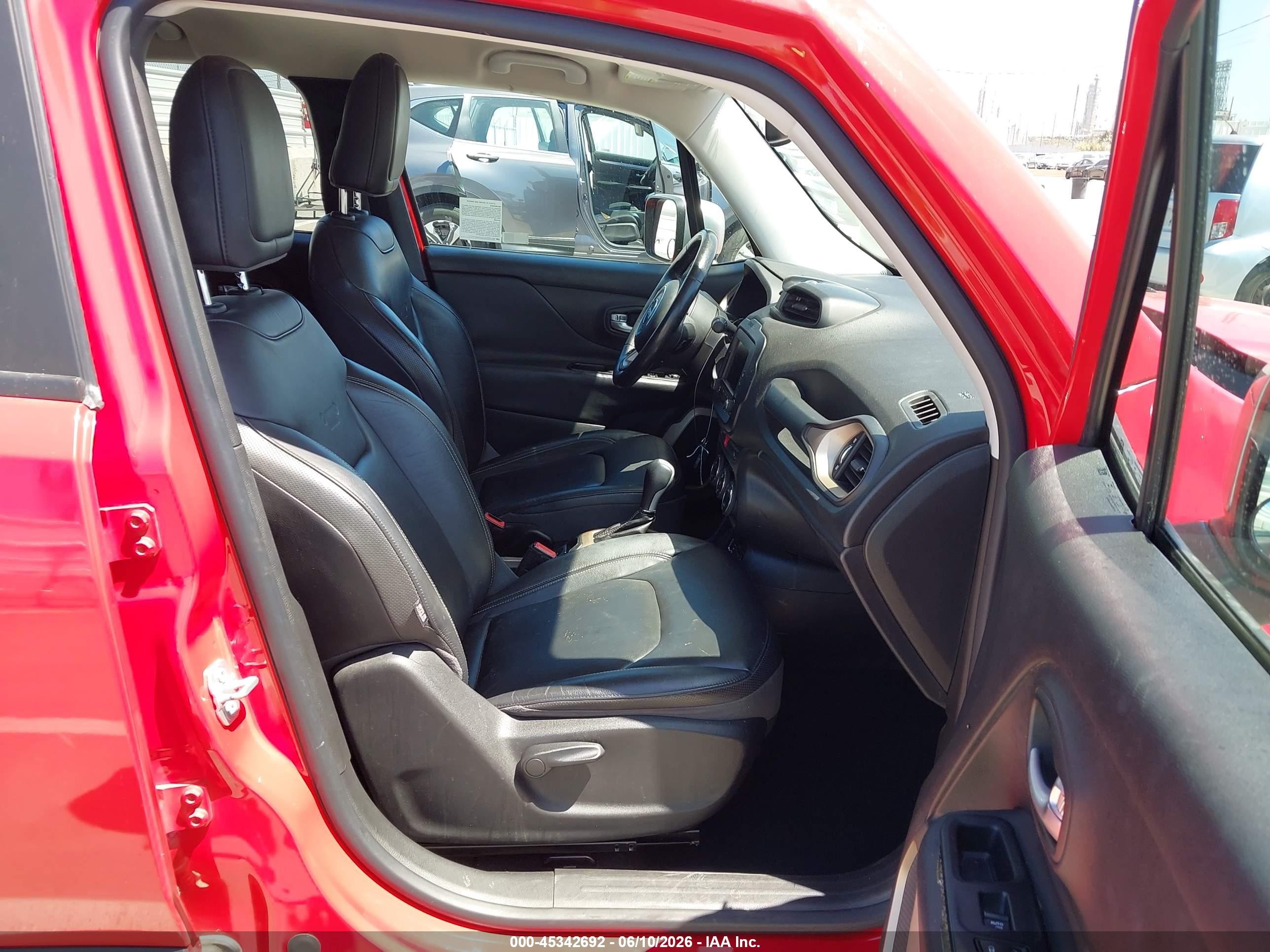 2015 Jeep Renegade Limited Red vin: ZACCJADT5FPC09094