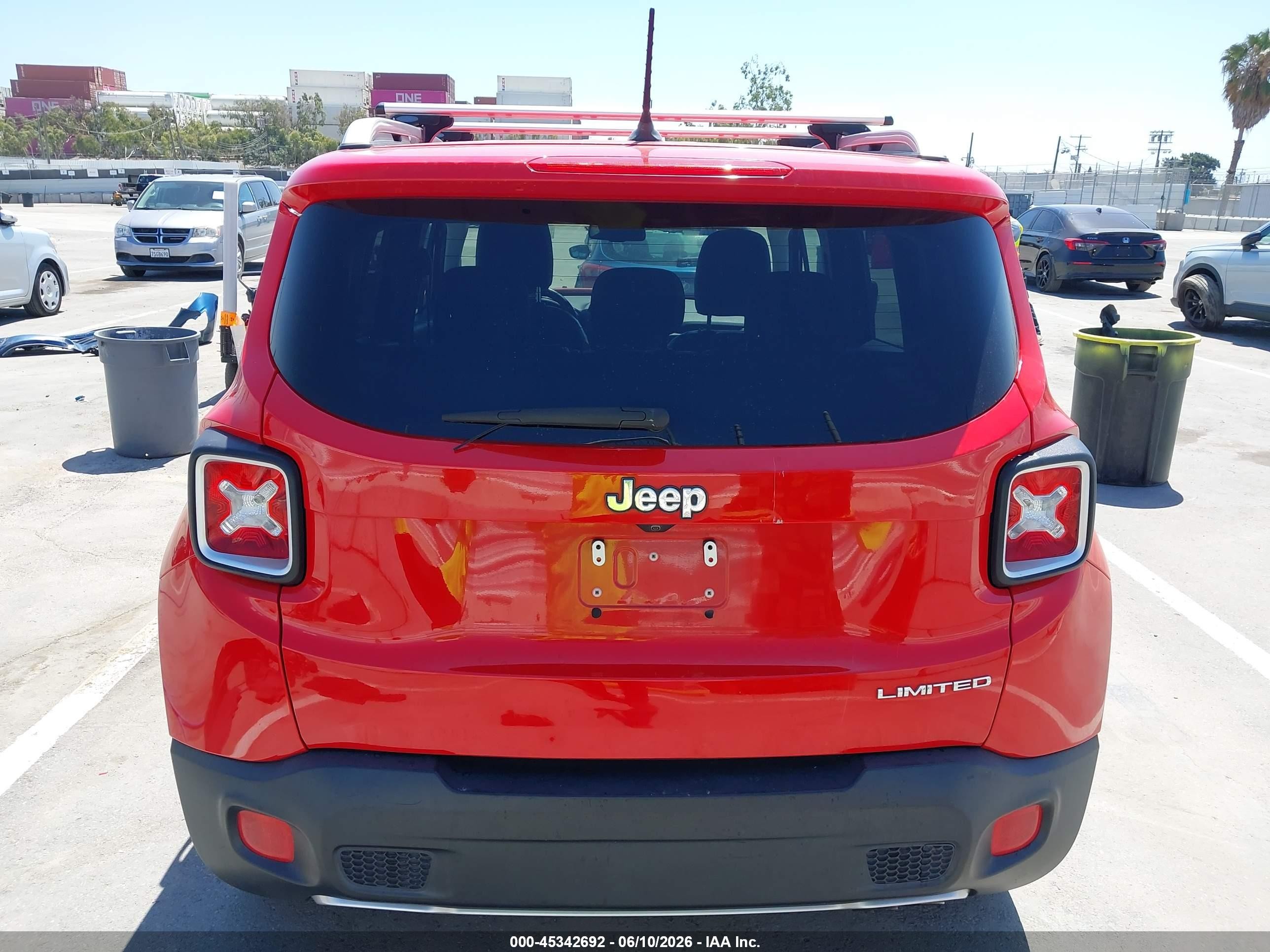 2015 Jeep Renegade Limited Red vin: ZACCJADT5FPC09094