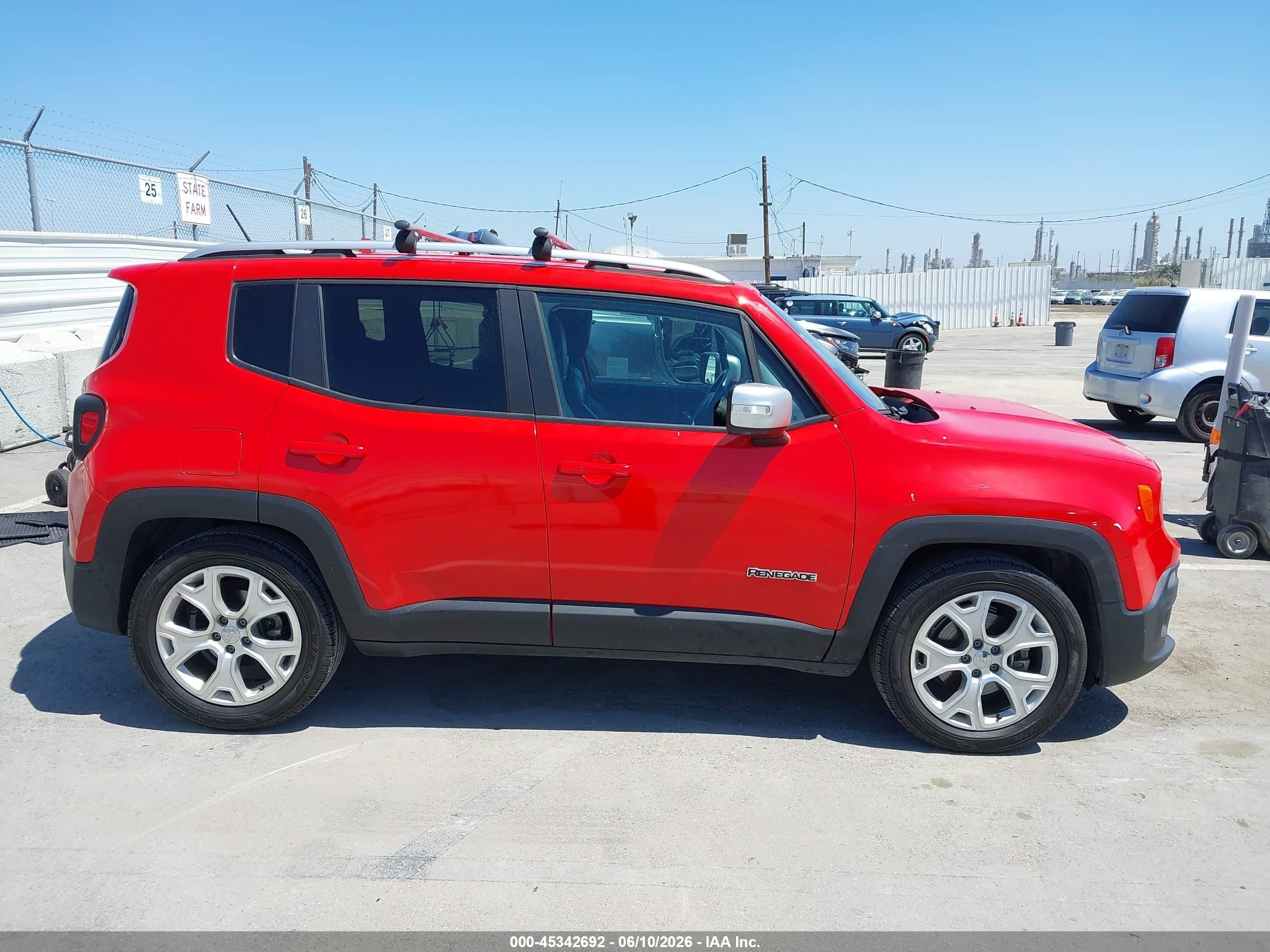 2015 Jeep Renegade Limited Red vin: ZACCJADT5FPC09094
