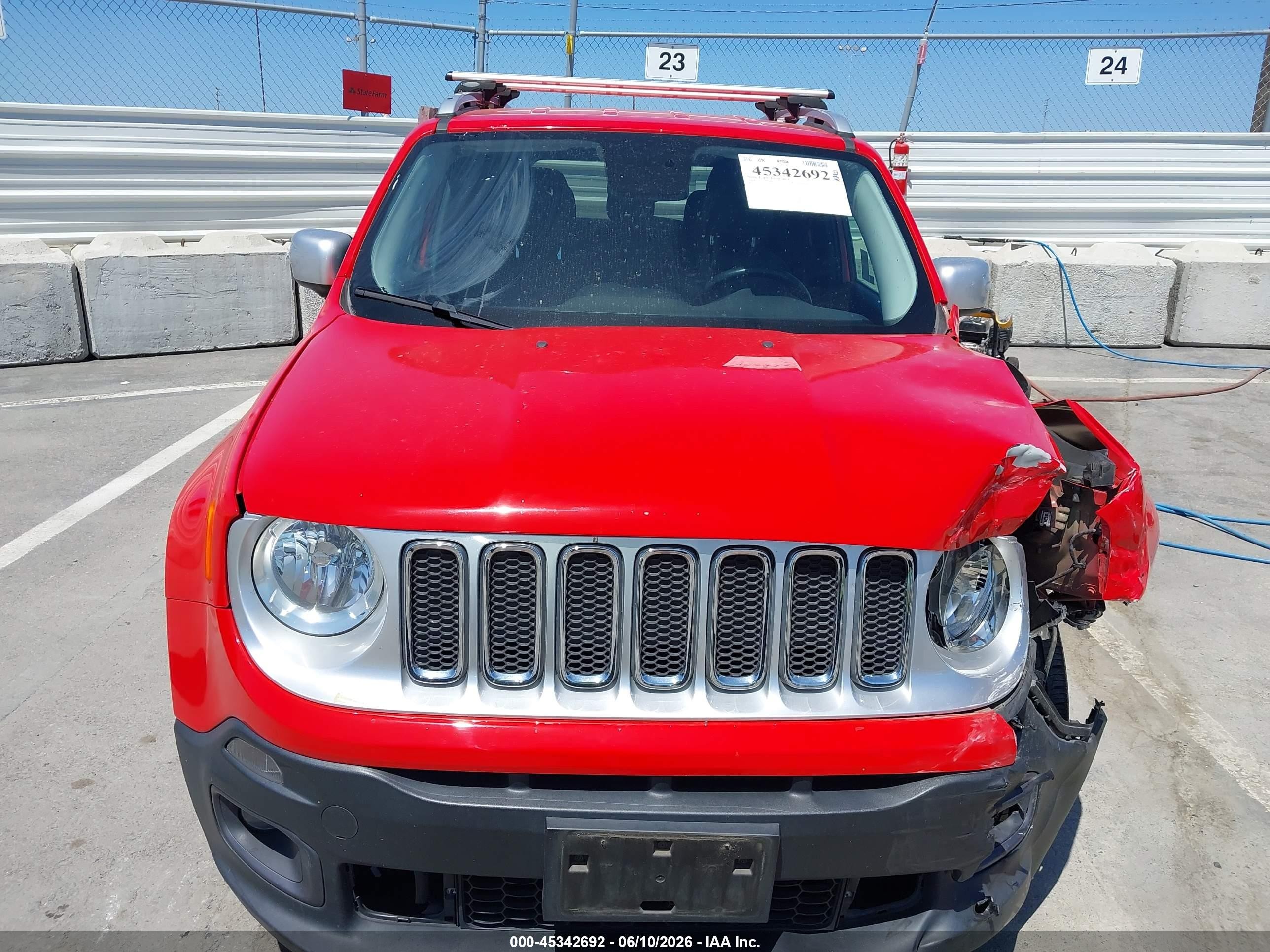 2015 Jeep Renegade Limited Red vin: ZACCJADT5FPC09094