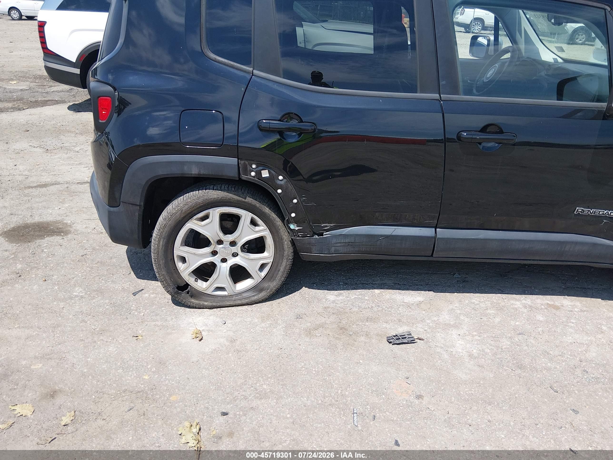 2015 Jeep Renegade Limited Black vin: ZACCJADT7FPB93898