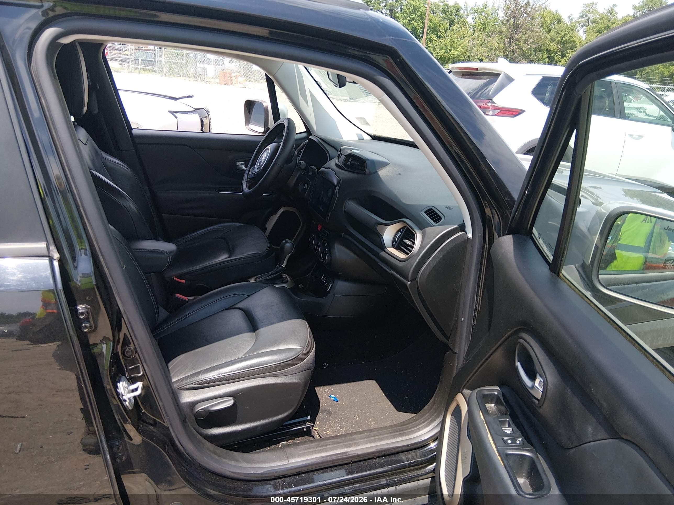 2015 Jeep Renegade Limited Black vin: ZACCJADT7FPB93898