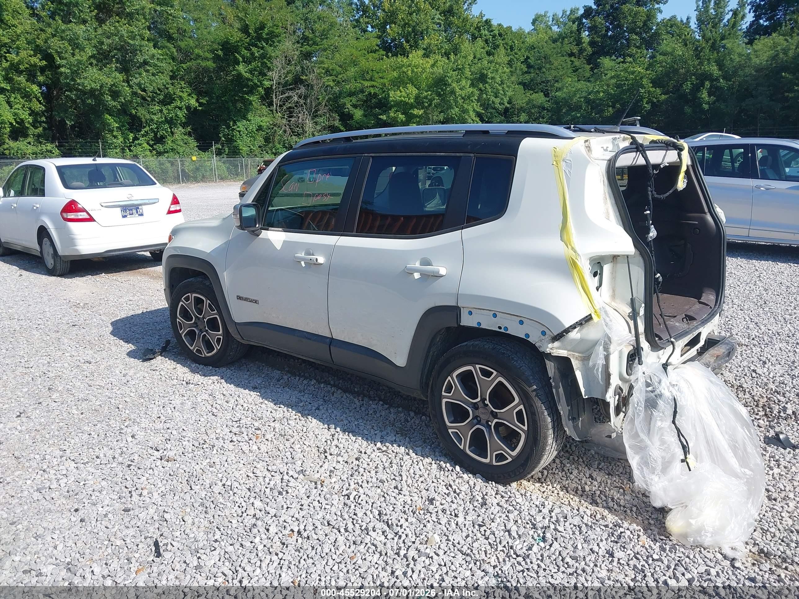 2016 Jeep Renegade Limited Белый vin: ZACCJADT8GPD71836