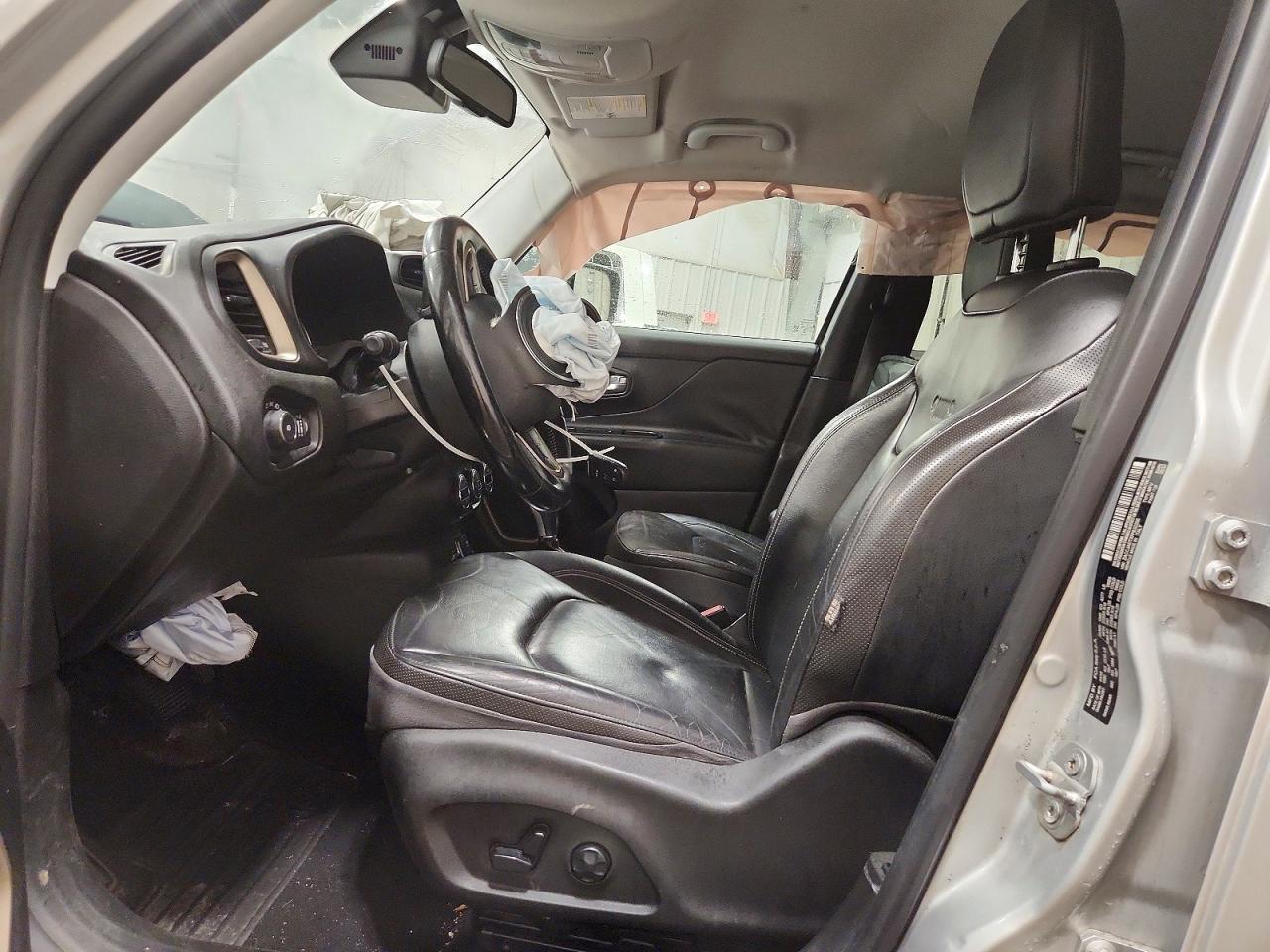 2015 Jeep Renegade Limited Silver vin: ZACCJADTXFPB32206