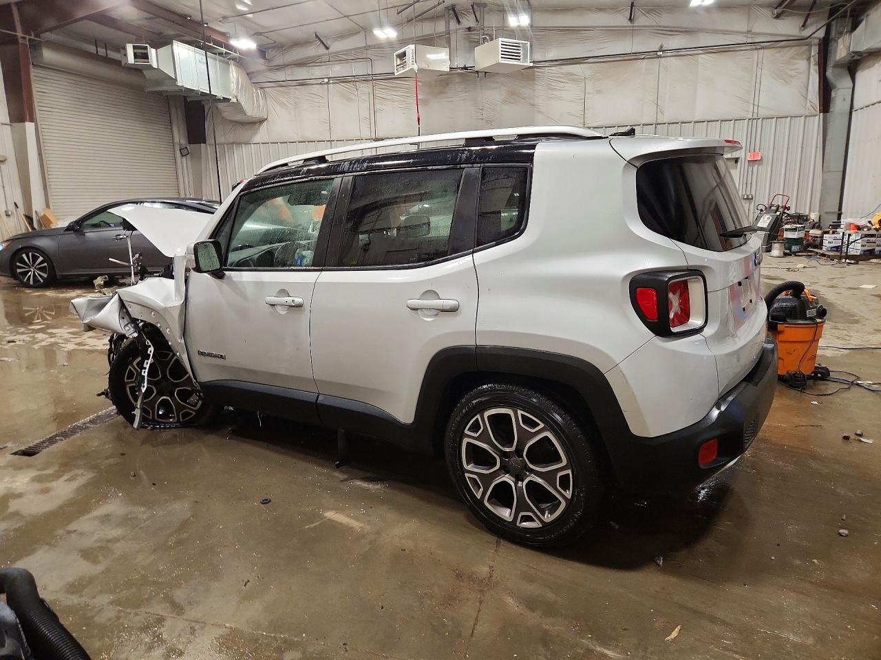 2015 Jeep Renegade Limited Silver vin: ZACCJADTXFPB32206