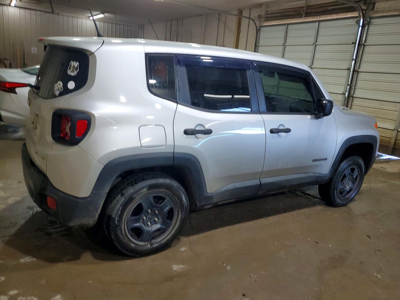 2017 Jeep Renegade Sport Silver vin: ZACCJBAB1HPG35157