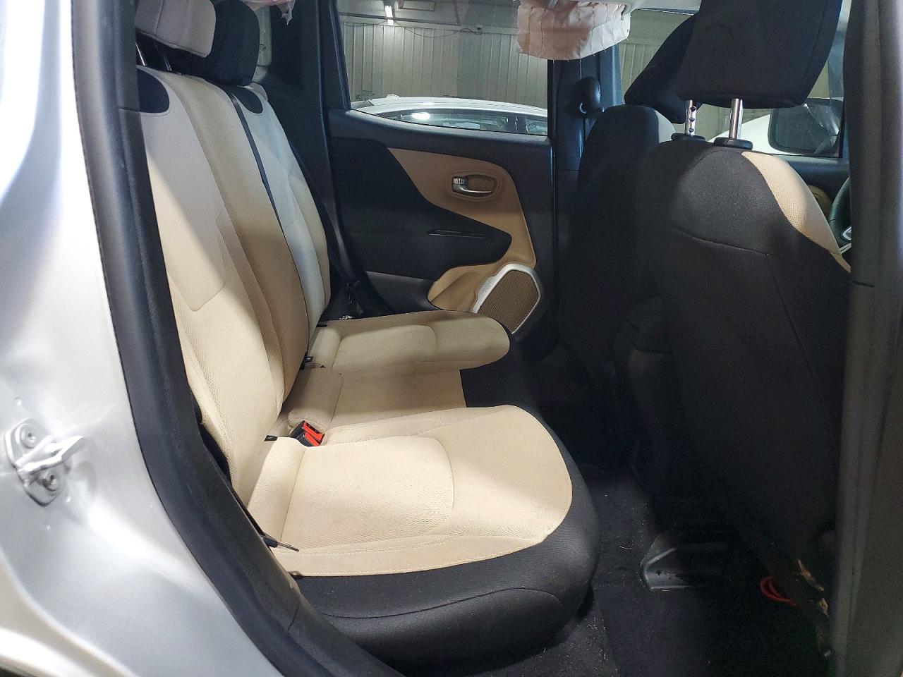 2017 Jeep Renegade Sport Silver vin: ZACCJBAB1HPG35157