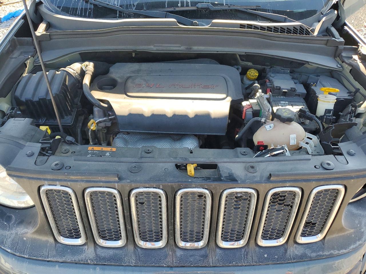 2017 Jeep Renegade Sport Turquoise vin: ZACCJBAB3HPE68820