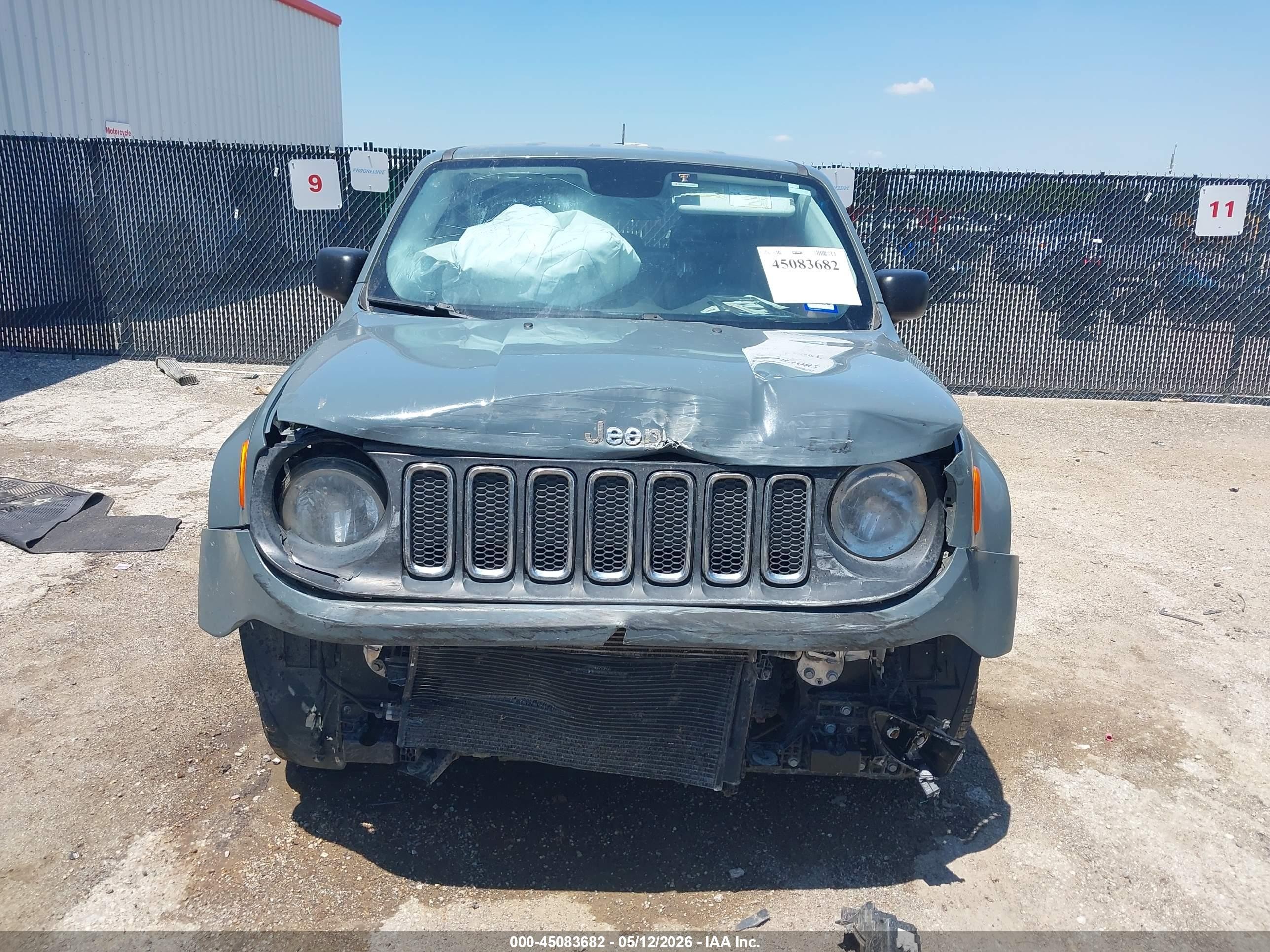2017 Jeep Renegade Sport 4x4 Gray vin: ZACCJBAB4HPF09388