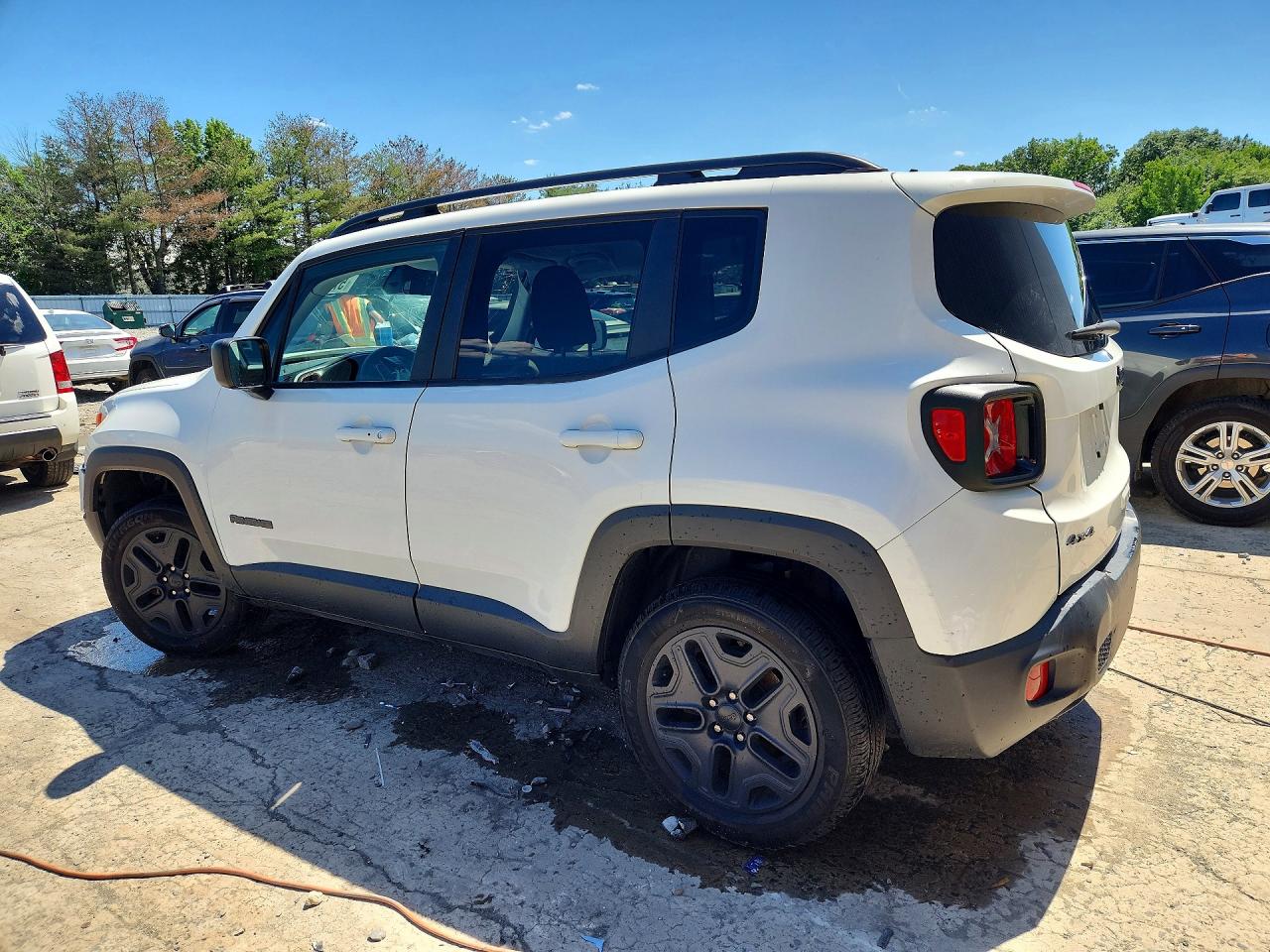 2018 Jeep Renegade Sport White vin: ZACCJBAB8JPJ11801