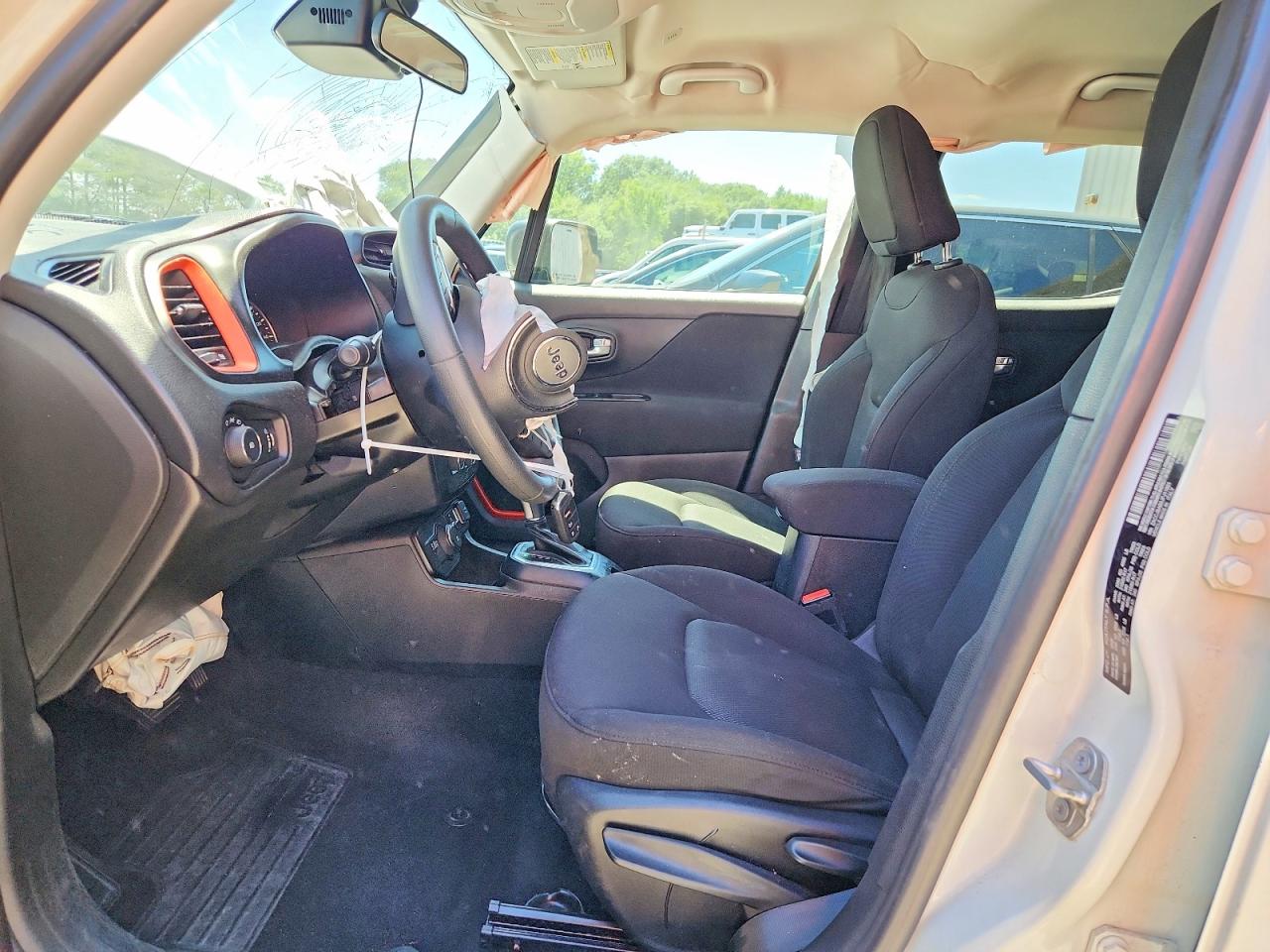2018 Jeep Renegade Sport White vin: ZACCJBAB8JPJ11801