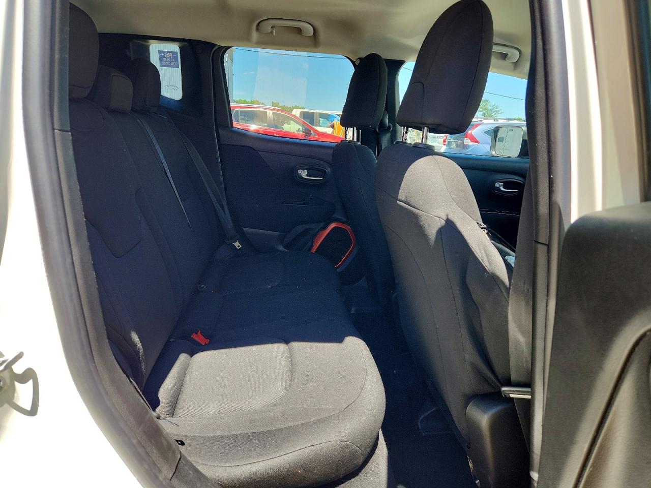 2018 Jeep Renegade Sport White vin: ZACCJBAB8JPJ11801