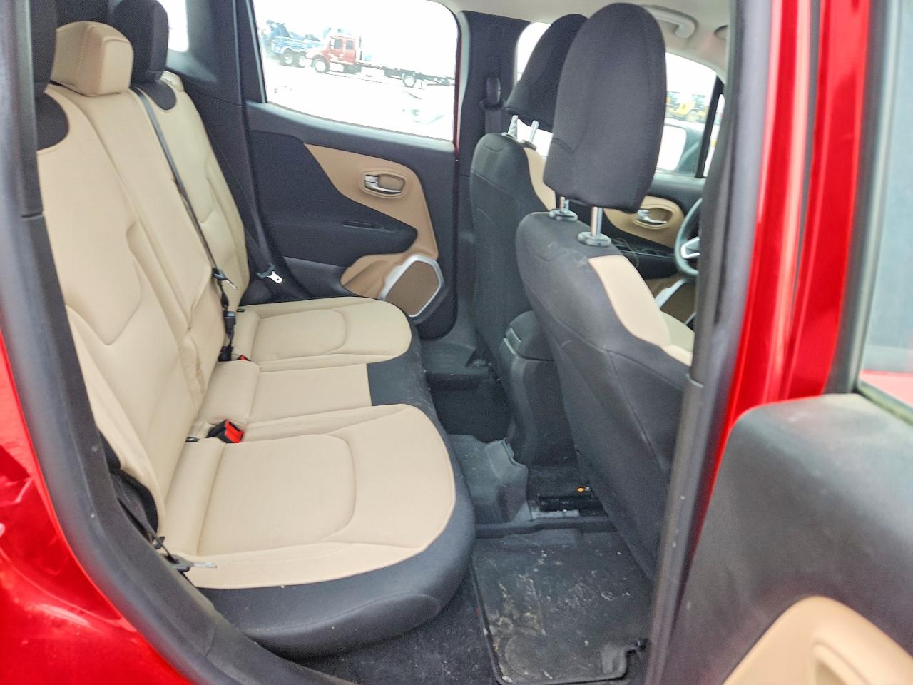2015 Jeep Renegade Sport Red vin: ZACCJBAH0FPB71505