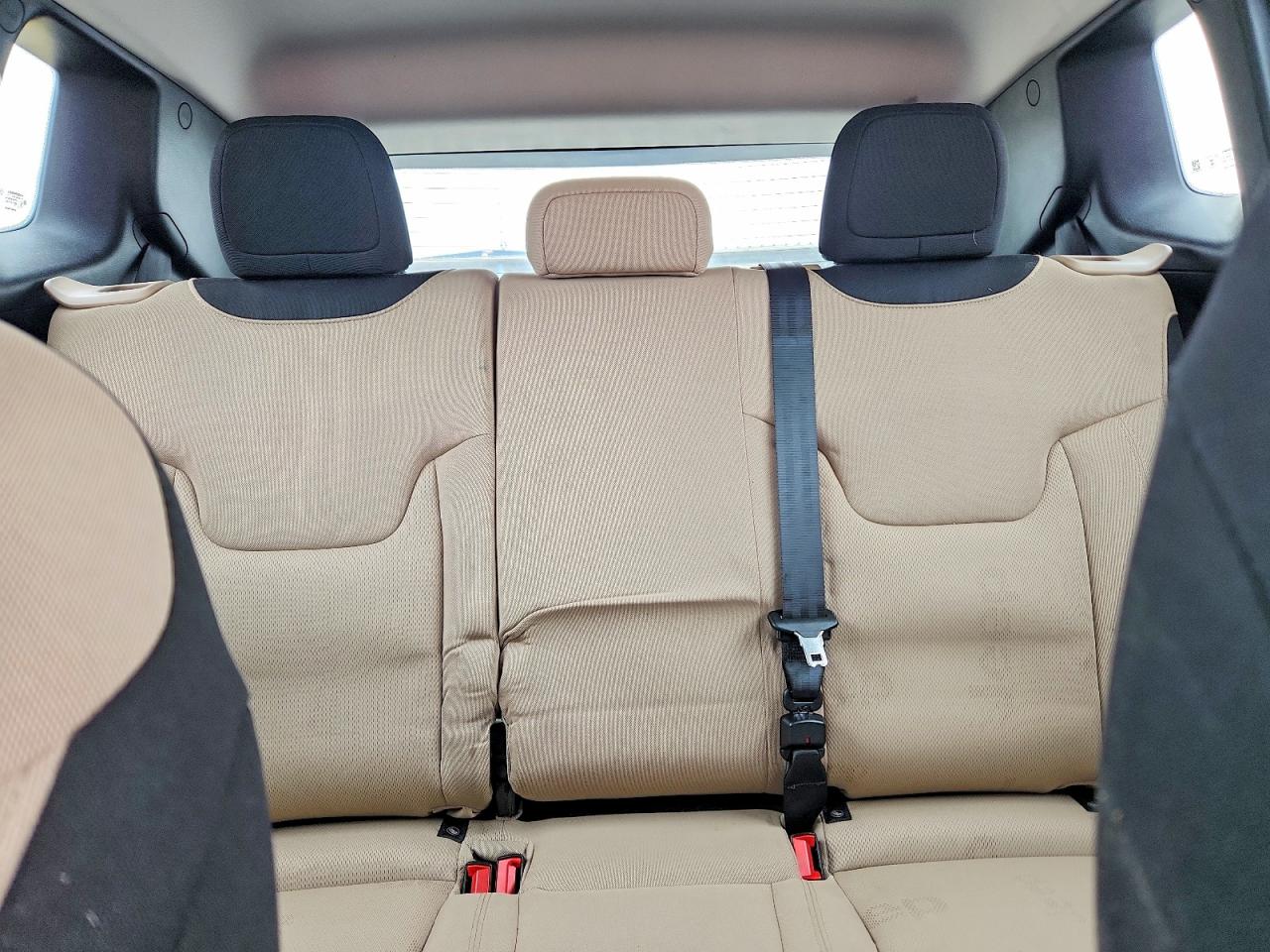 2015 Jeep Renegade Sport Red vin: ZACCJBAH0FPB71505