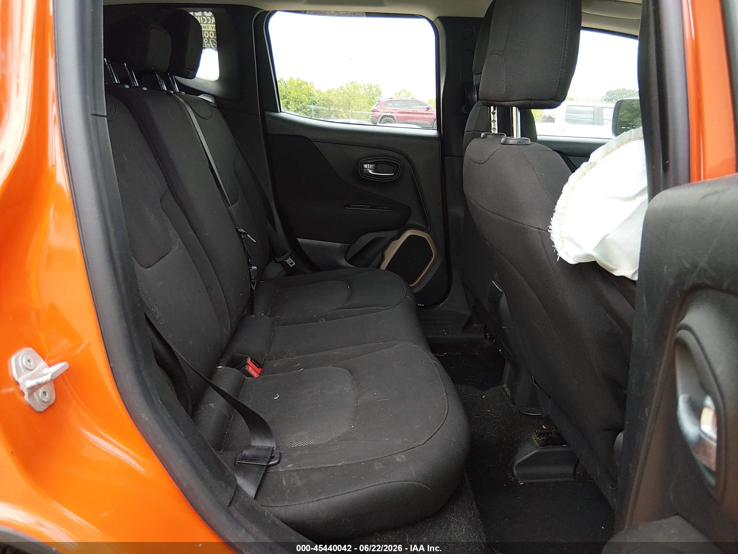 2015 Jeep Renegade Sport Orange vin: ZACCJBAH2FPC33150