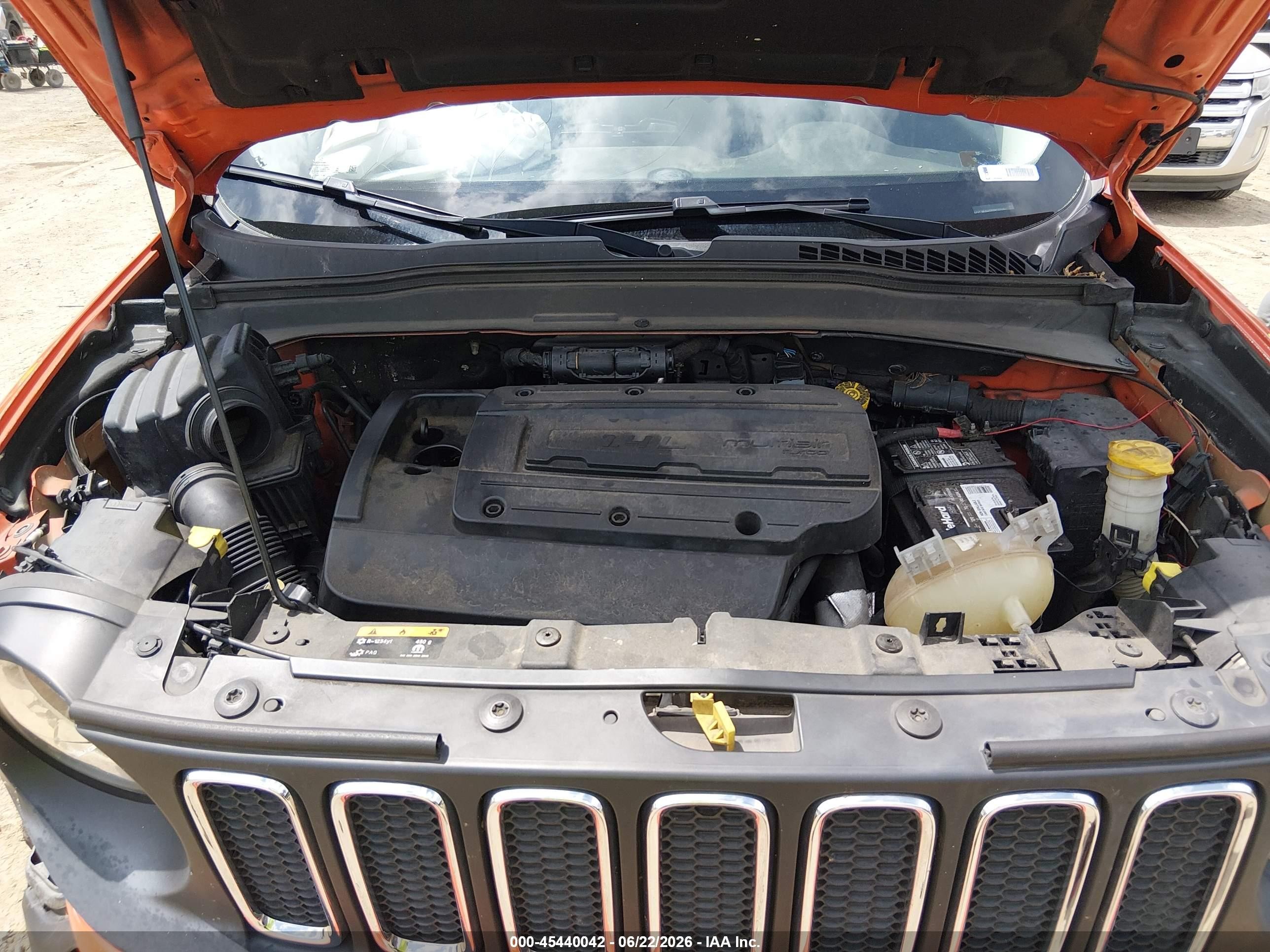 2015 Jeep Renegade Sport Orange vin: ZACCJBAH2FPC33150