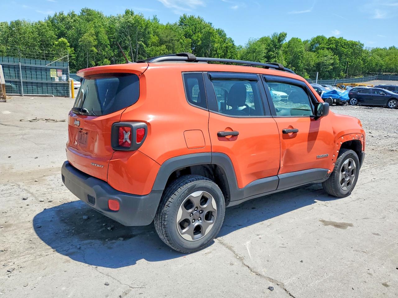 2015 Jeep Renegade Sport Orange vin: ZACCJBAHXFPC02910